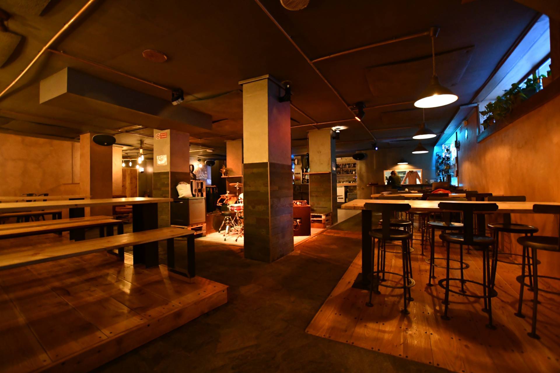 Locale commerciale in vendita a Bardonecchia, Centro