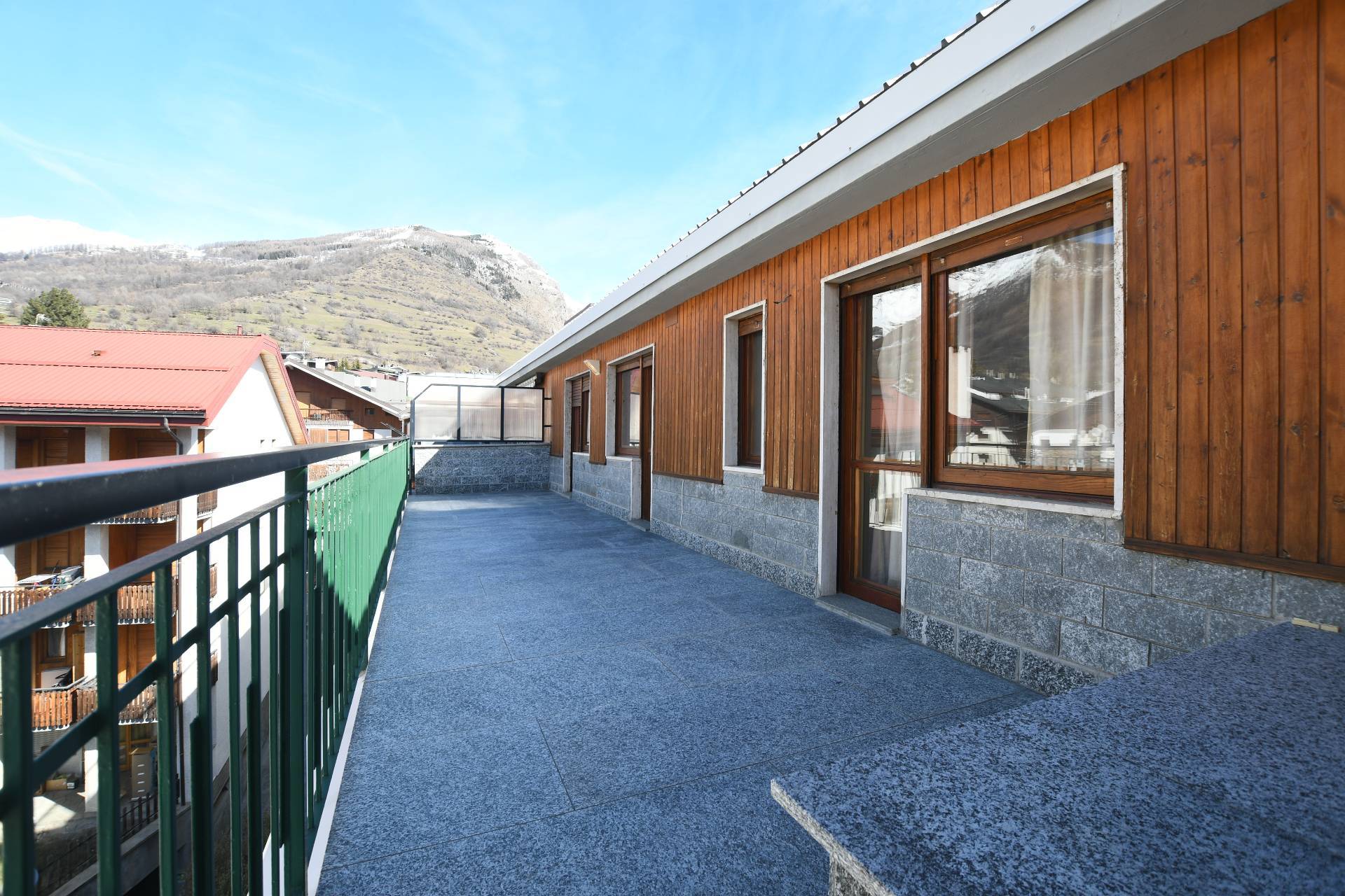 Appartamento in affitto a Bardonecchia, Centrale