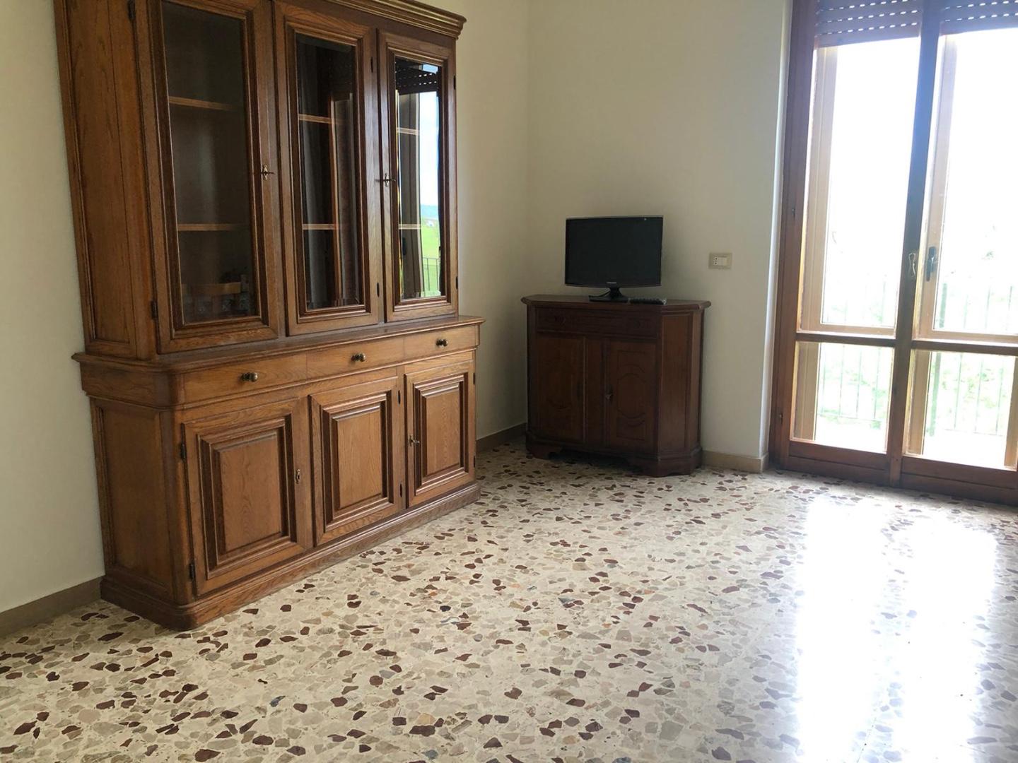 Bilocale arredato in affitto, Pontedera il romito