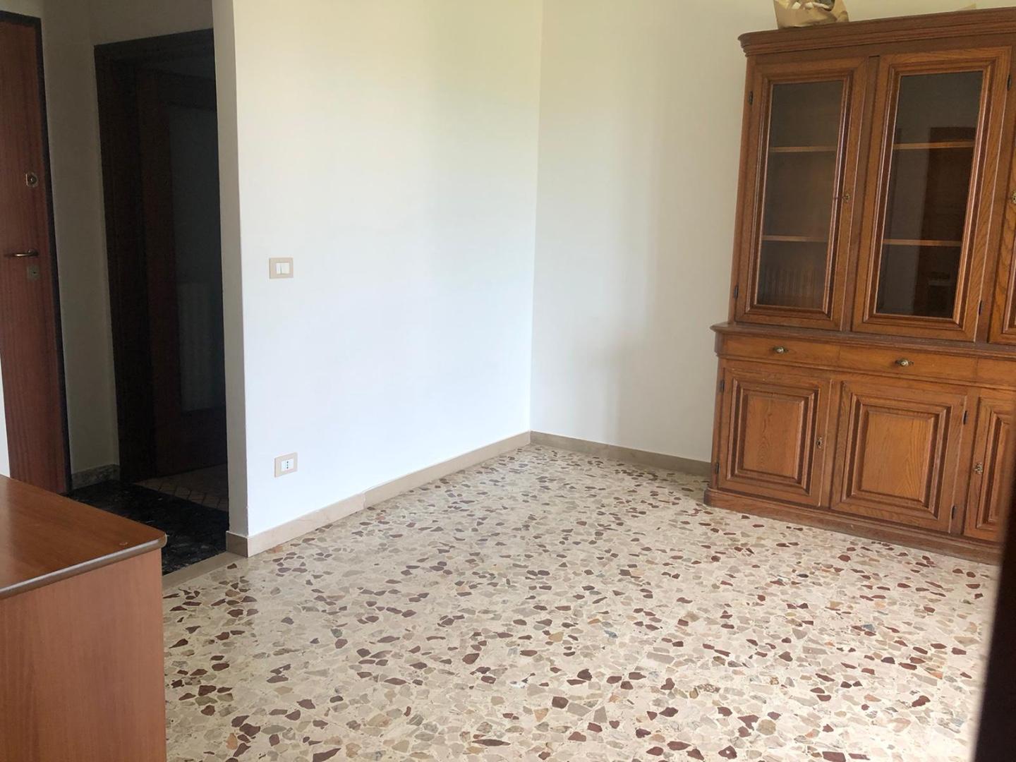 Bilocale arredato in affitto, Pontedera il romito