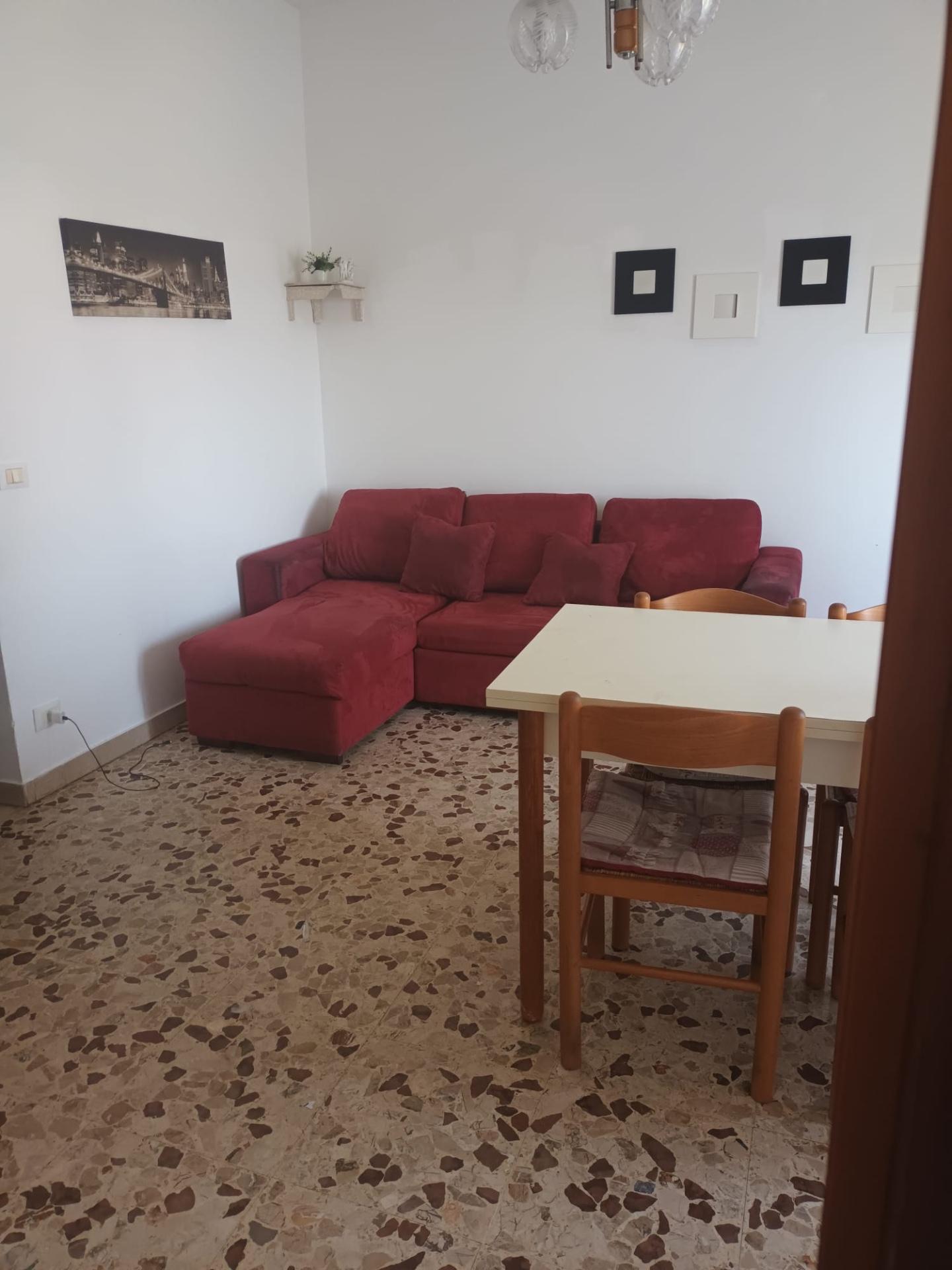 Bilocale arredato in affitto a Pontedera