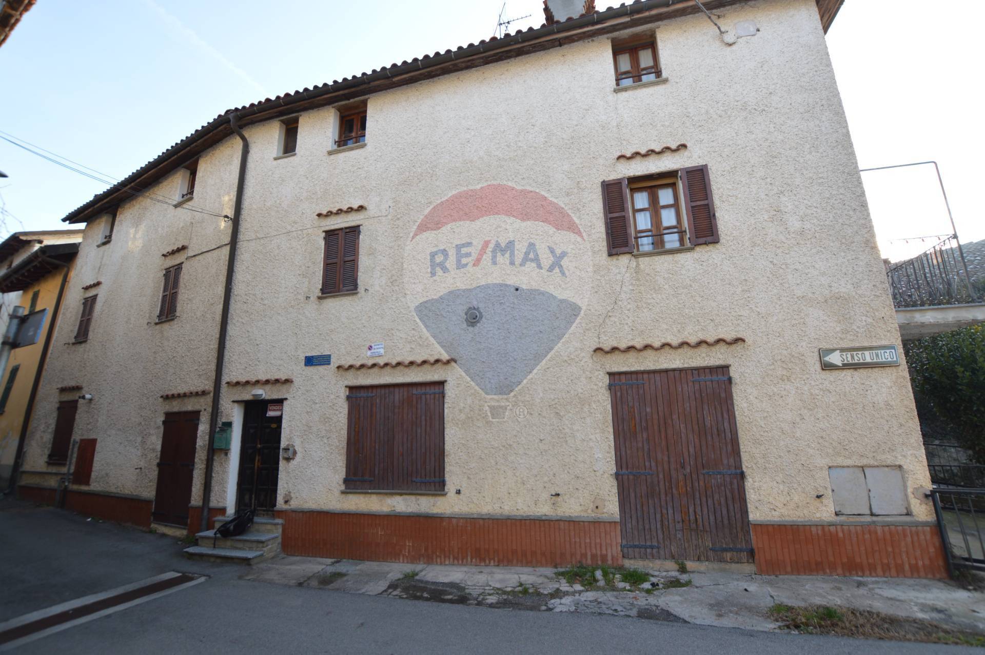 Casa indipendente con terrazzo, Cairo Montenotte rocchetta