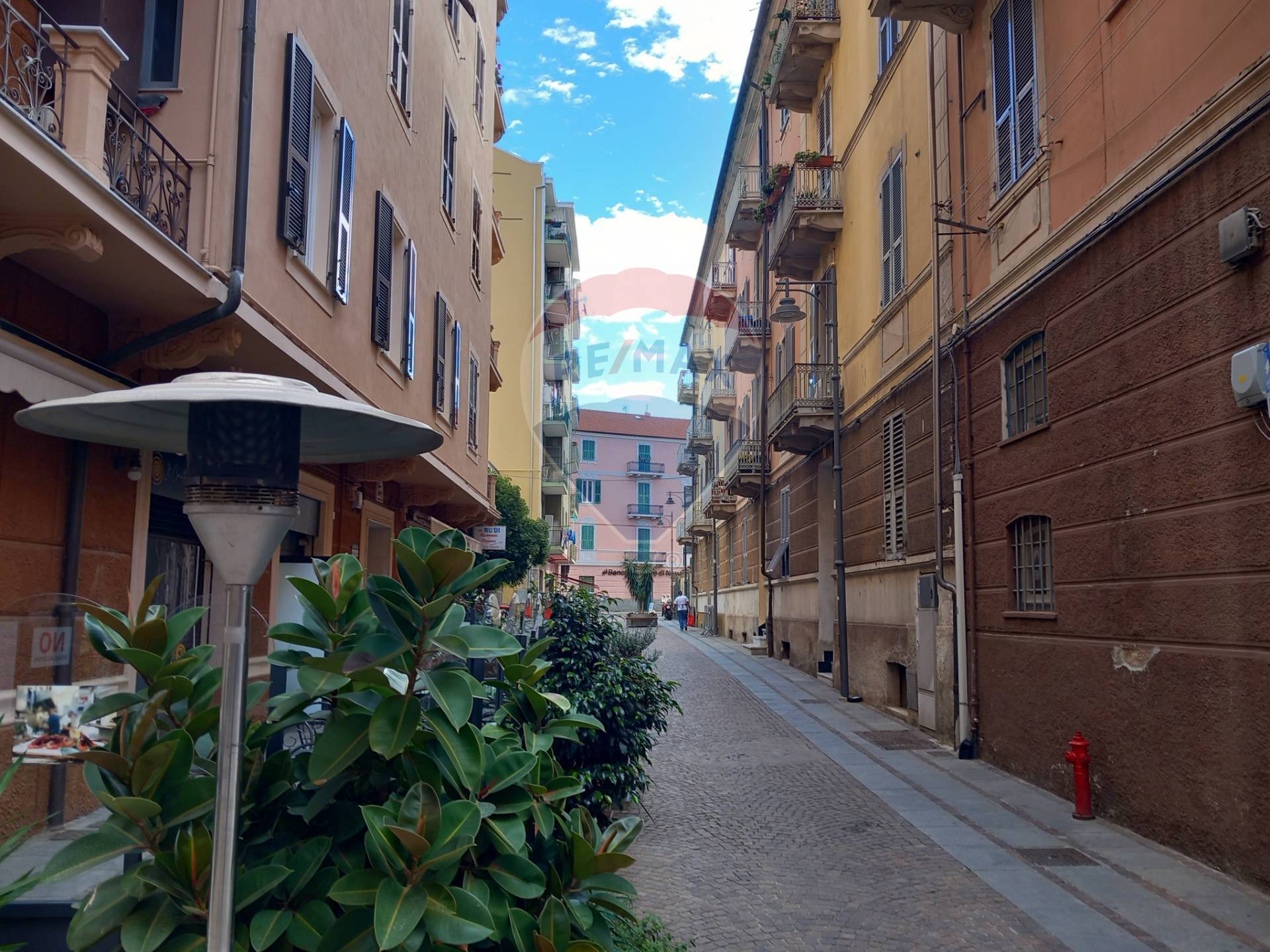 Quadrilocale in vendita a Vado Ligure