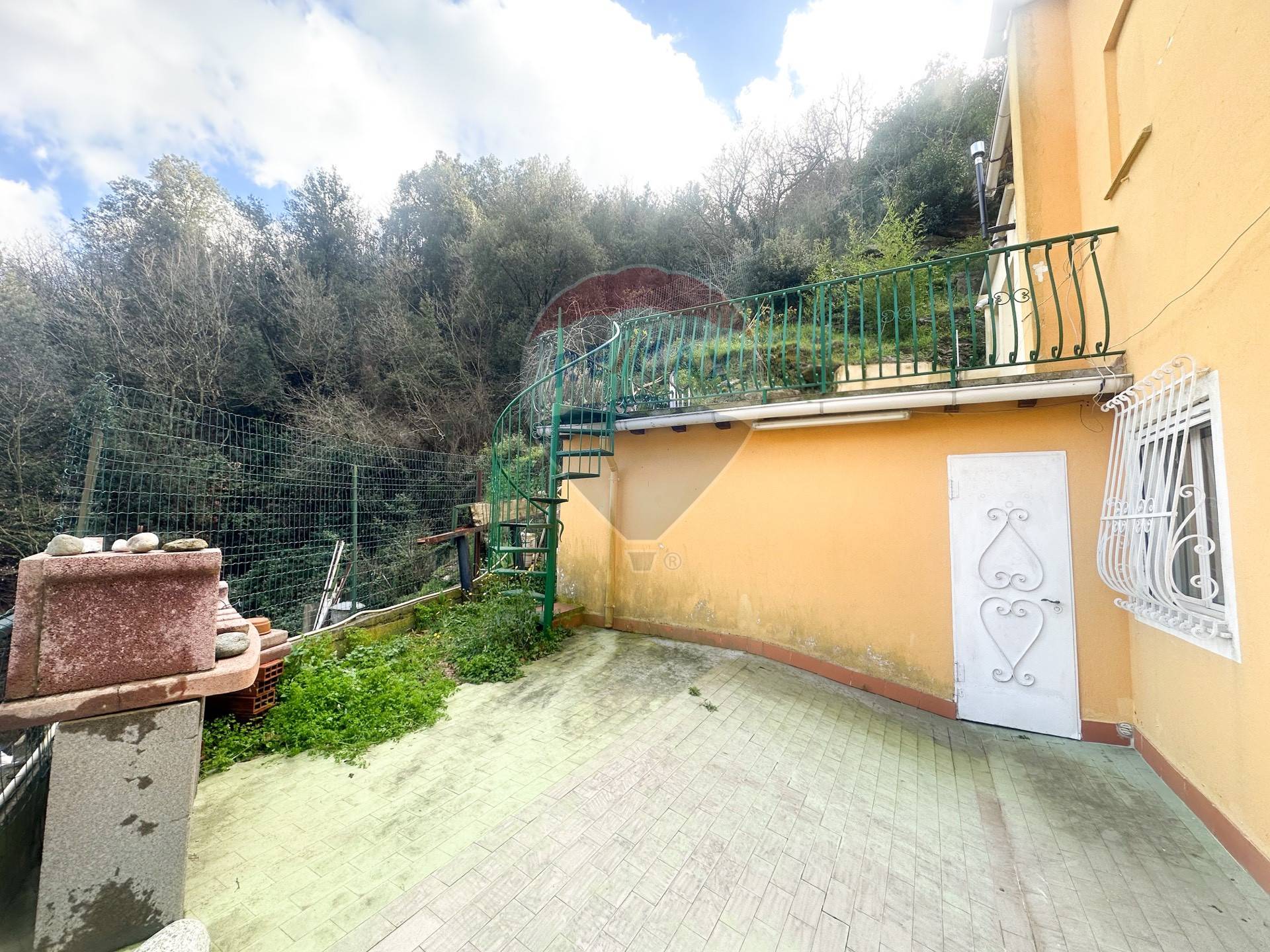 Casa Indipendente in vendita a Savona, Montemoro