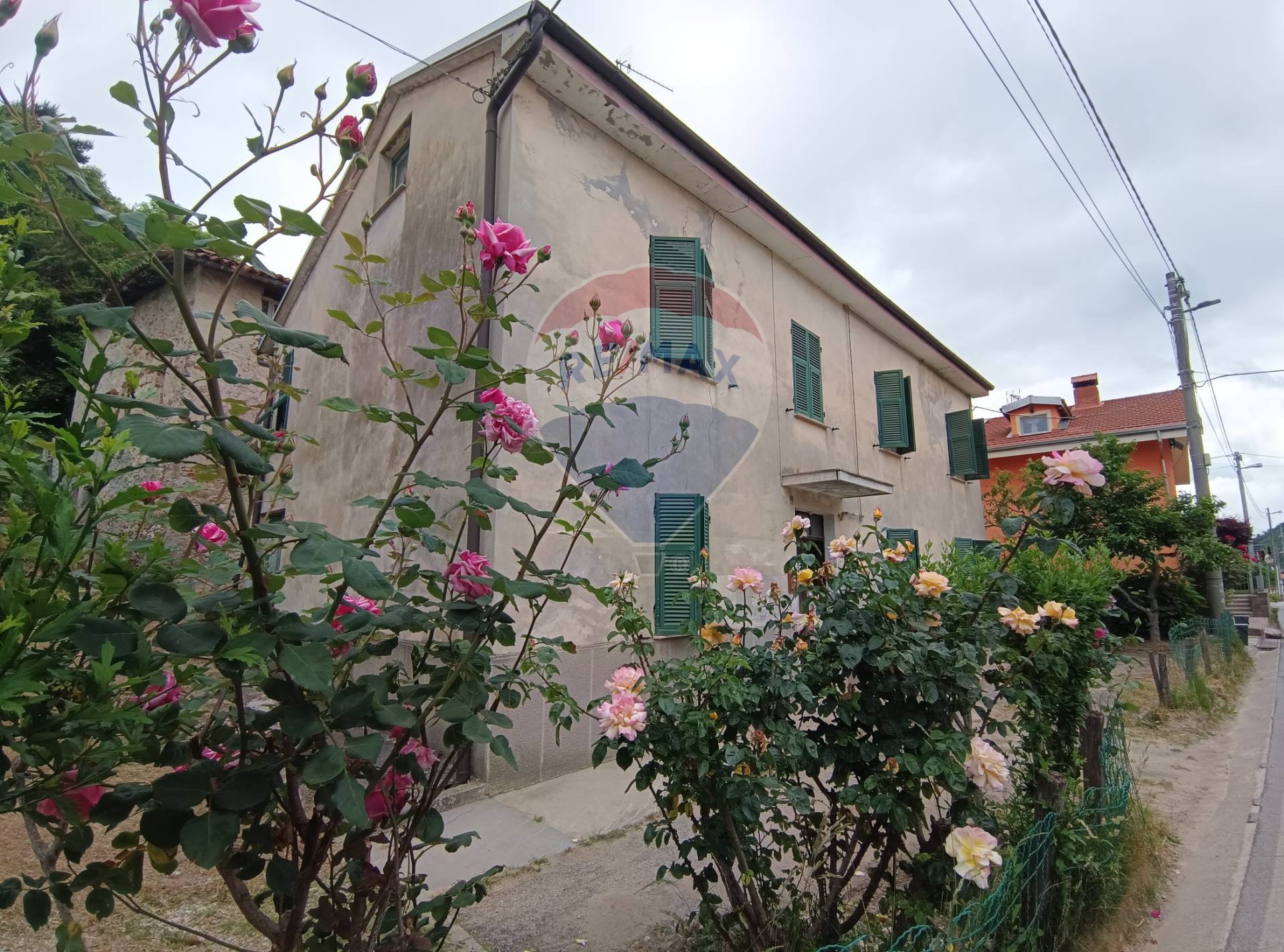 Casa Indipendente in vendita a Pallare