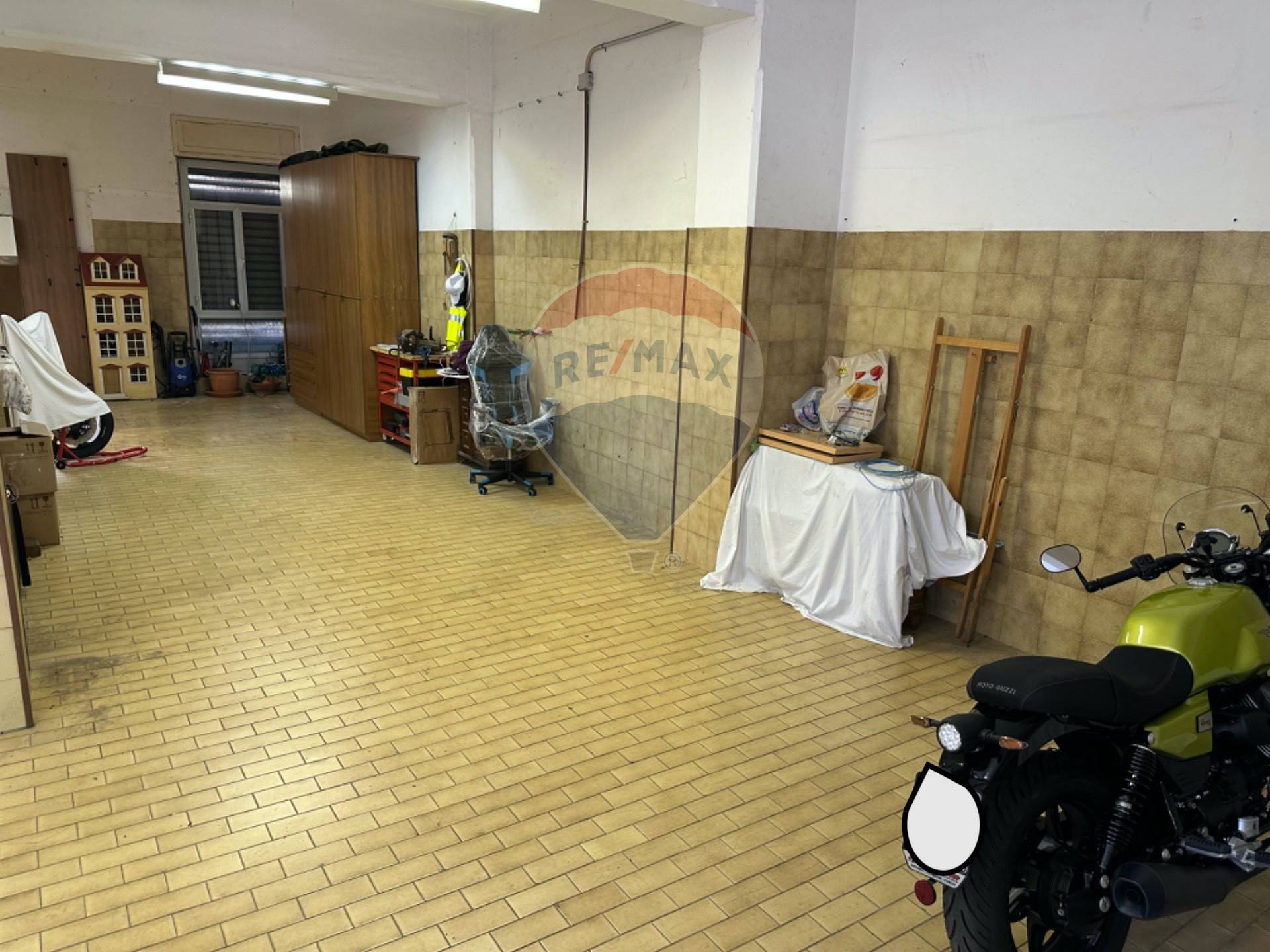 Garage/Box in vendita a Savona, Centro