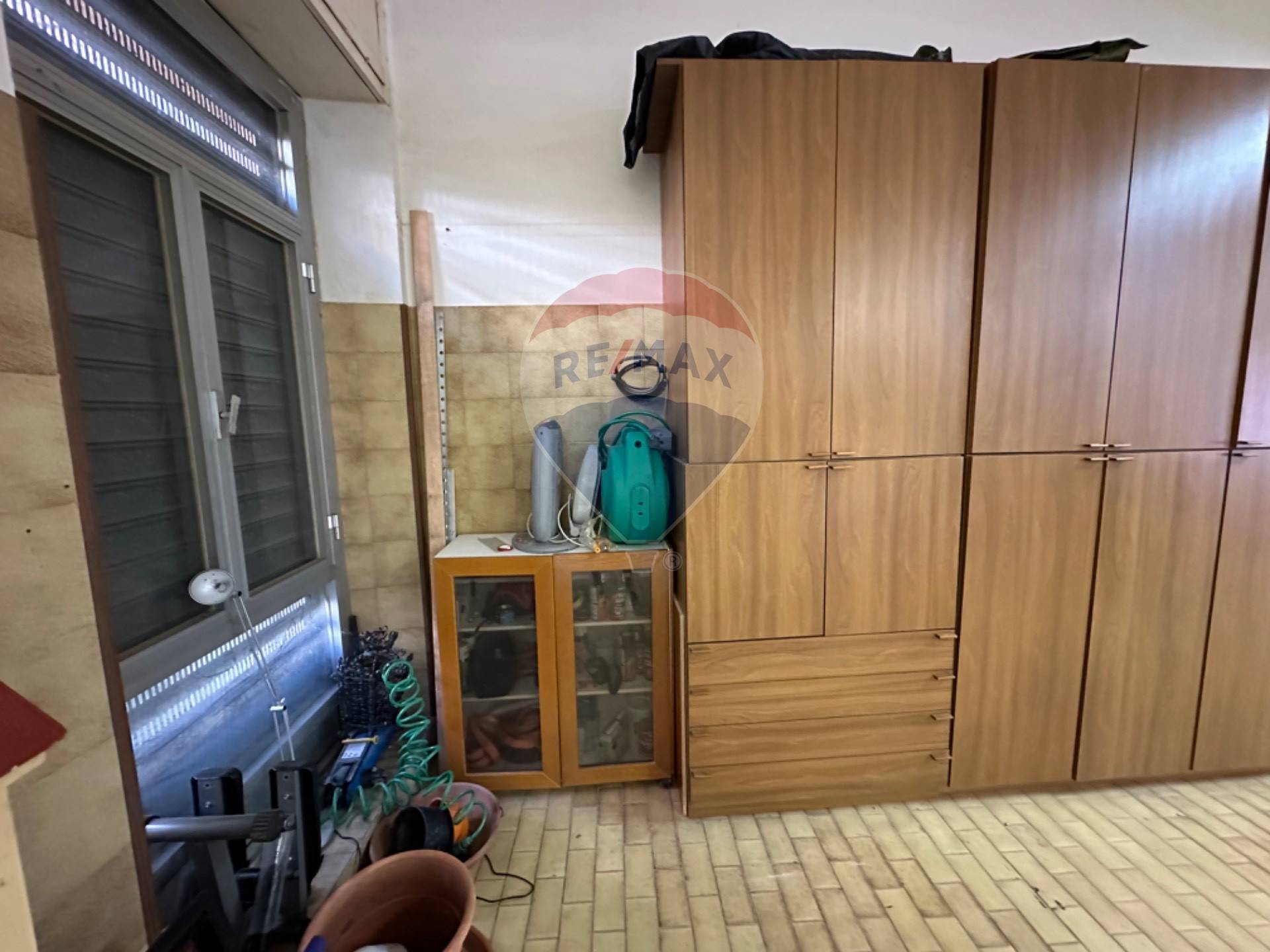 Garage/Box in vendita a Savona, Centro