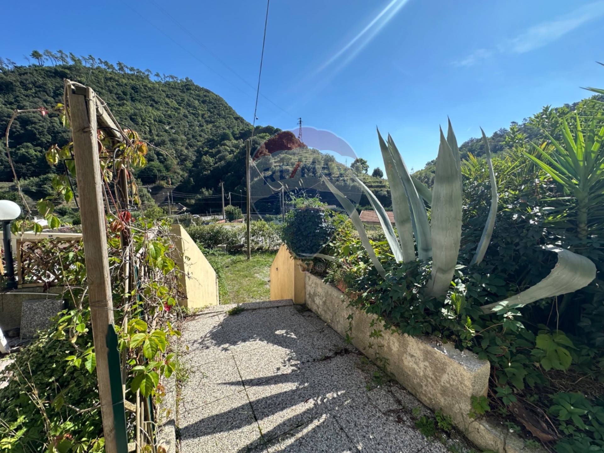 Casa Semindipendente in vendita a Savona, Santuario