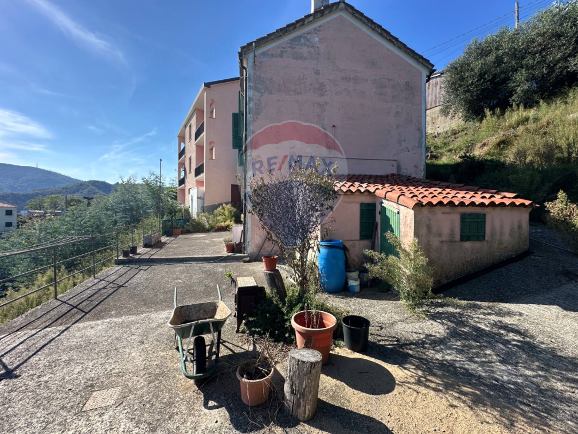 Casa Indipendente in vendita a Quiliano, Cadibona