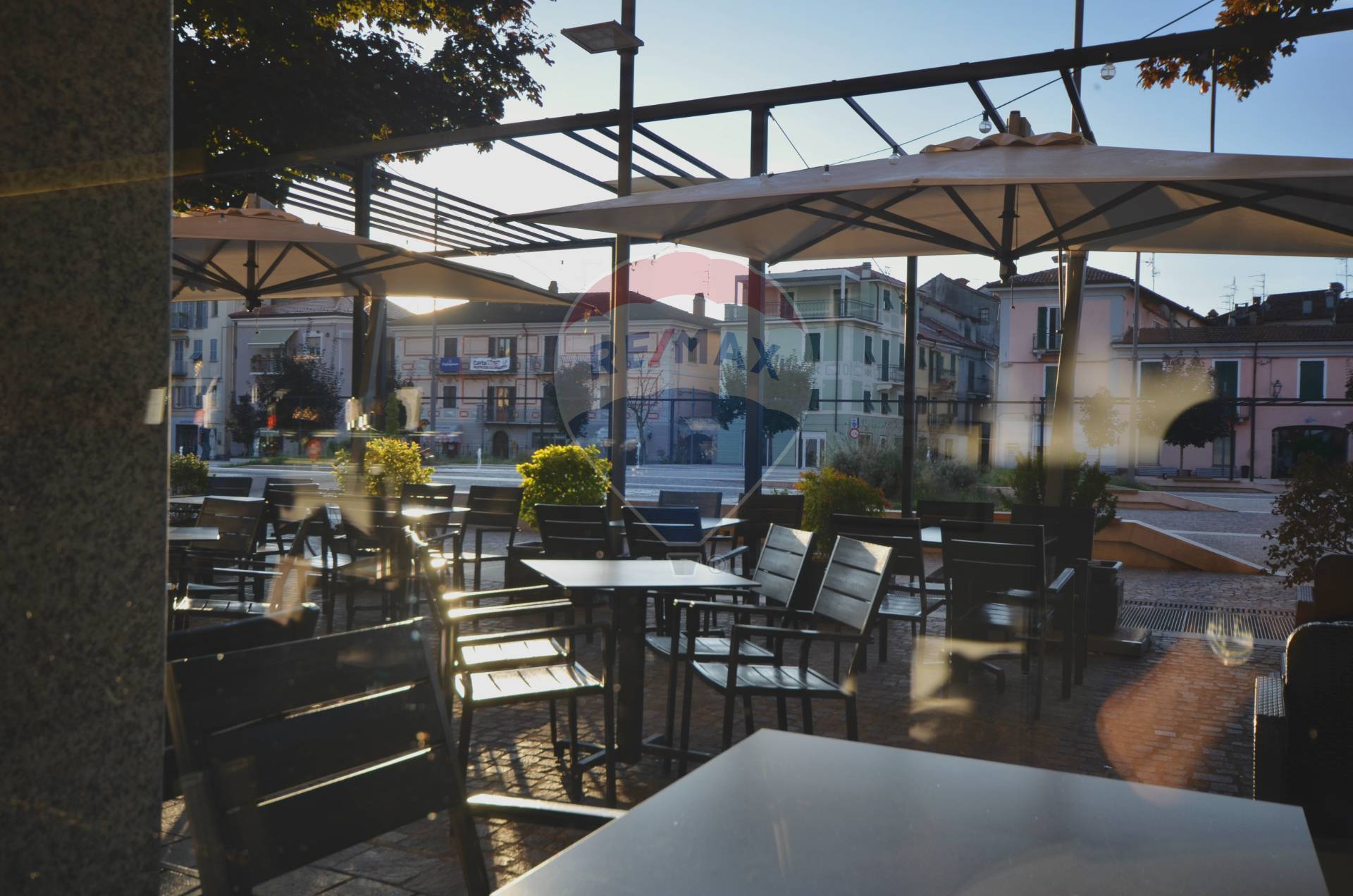 Bar in vendita a Cairo Montenotte, Centro