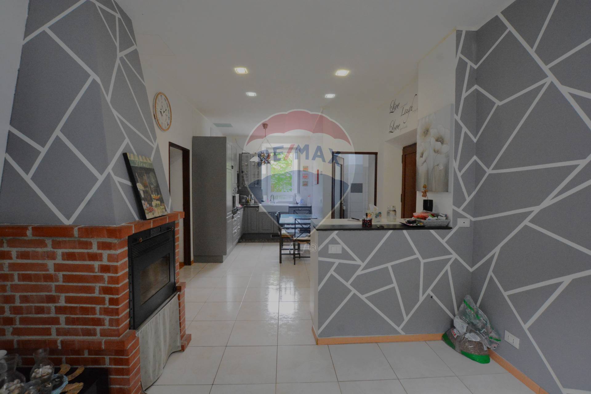 Appartamento in vendita a Savona, Montemoro