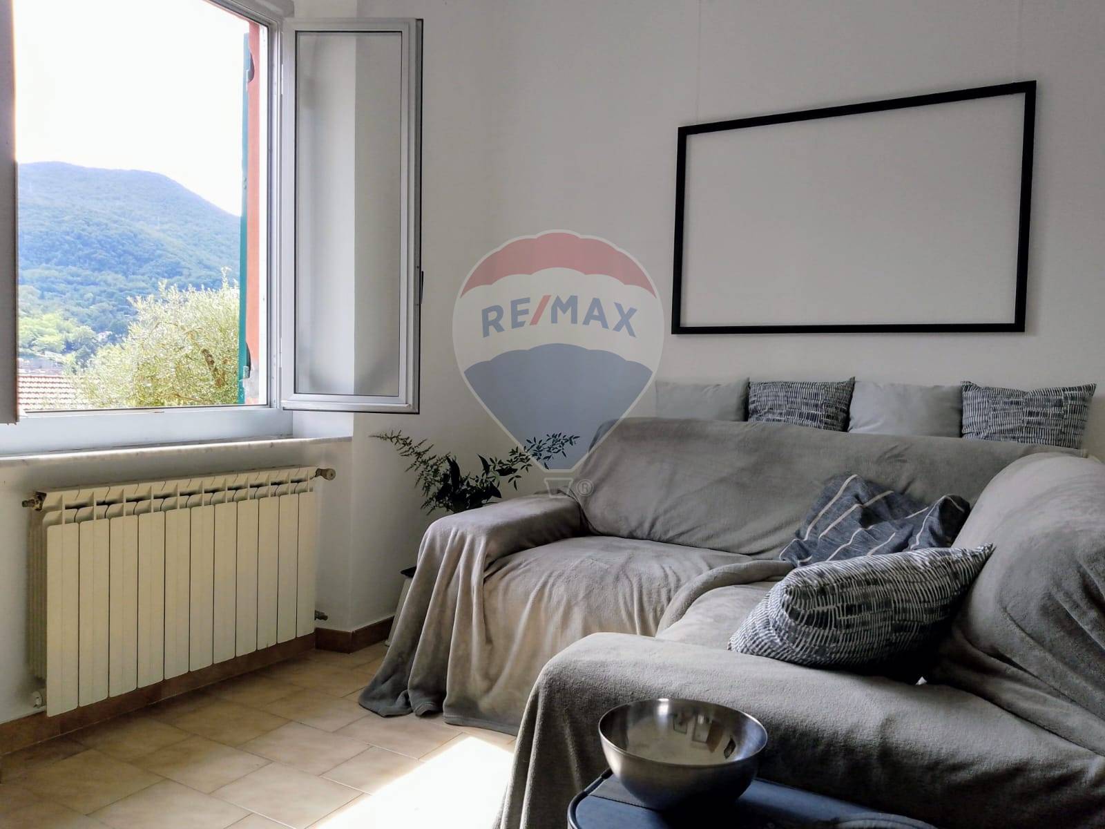 Appartamento in vendita a Genova, Struppa