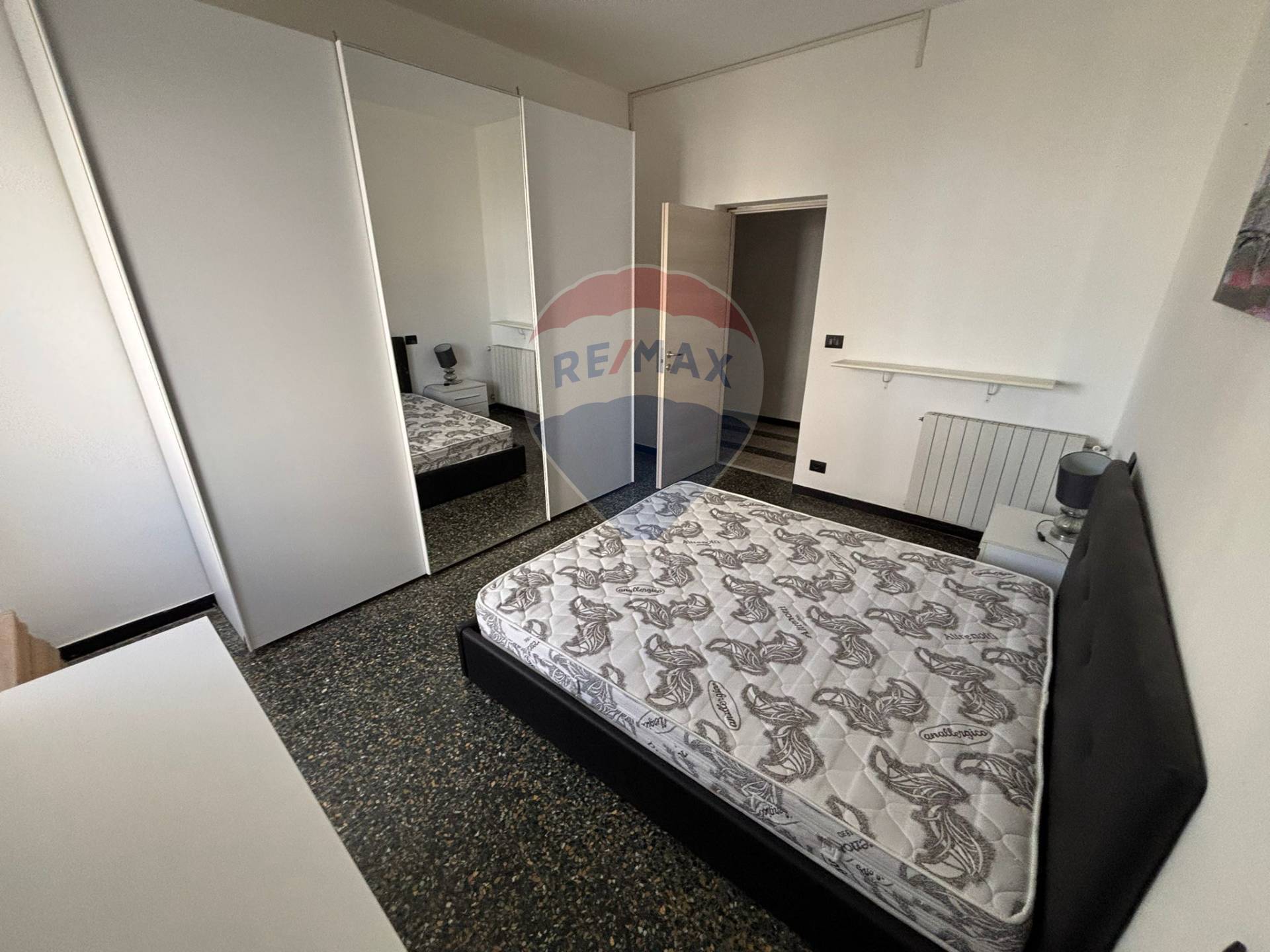 Appartamento in vendita a Savona, Valloria