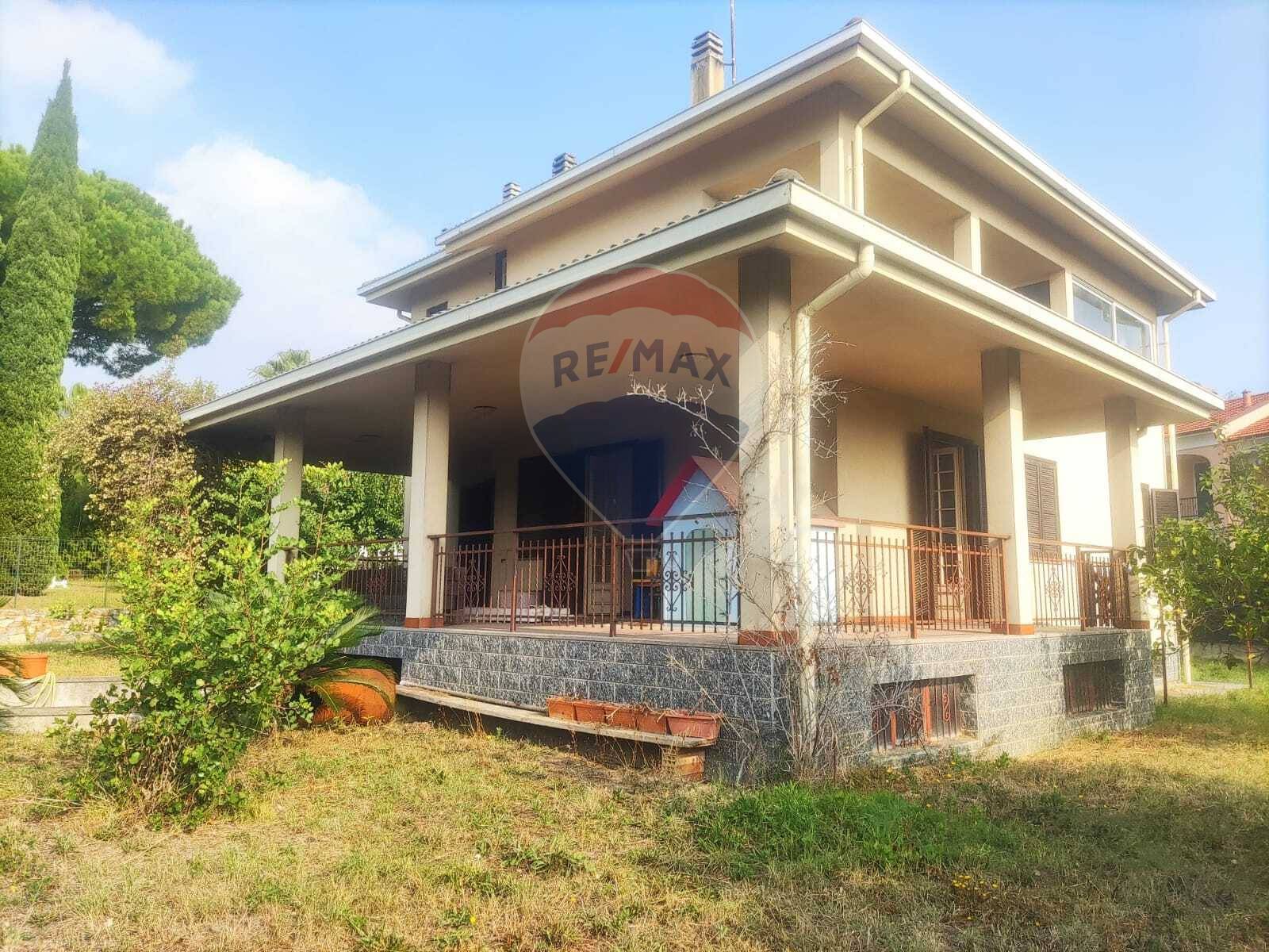 Casa Indipendente in vendita a Loano