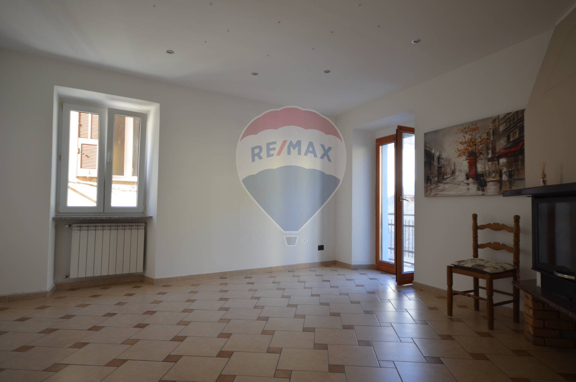 Casa Indipendente in vendita a Cengio