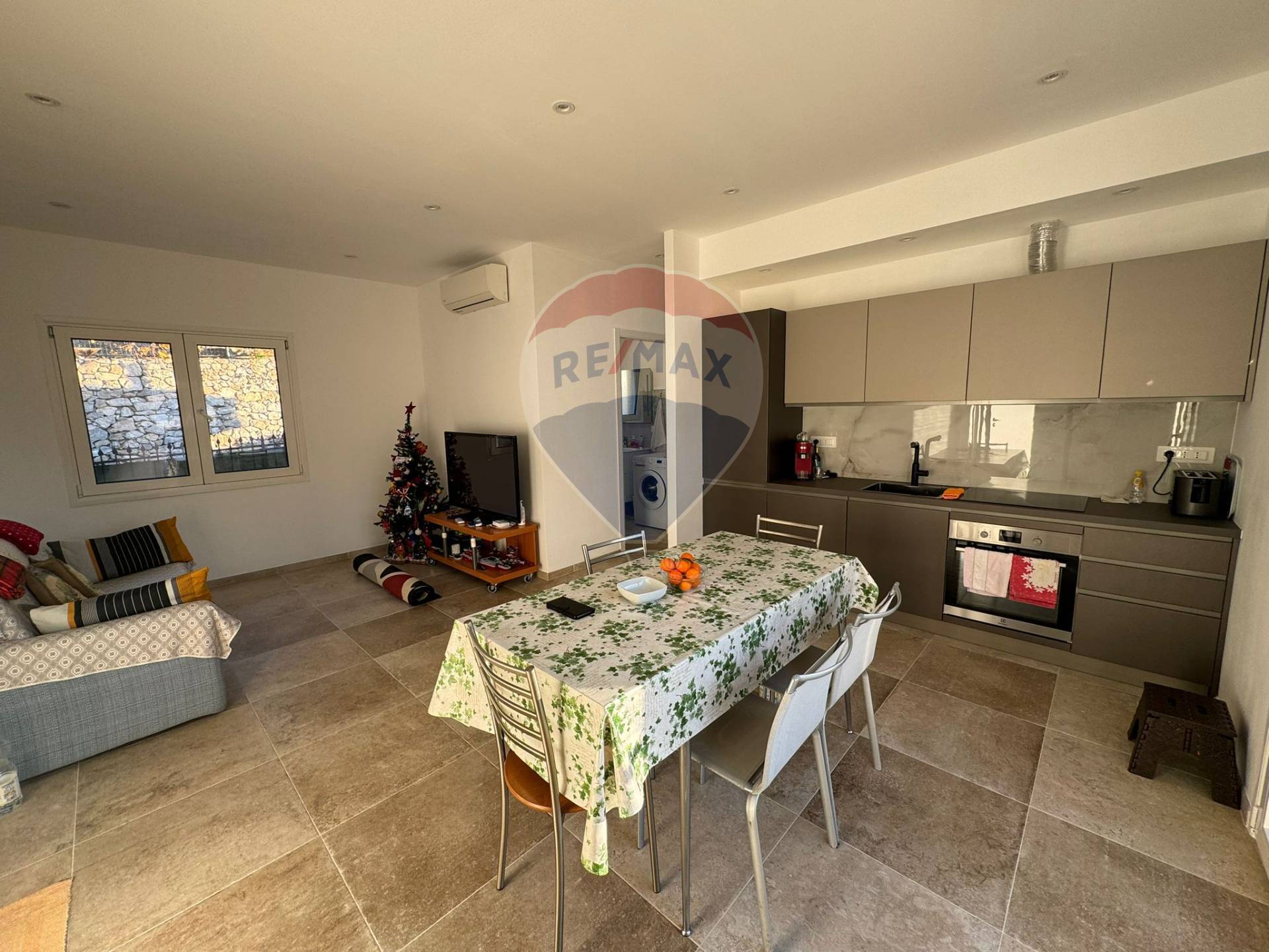 Casa Indipendente in vendita a Pietra Ligure