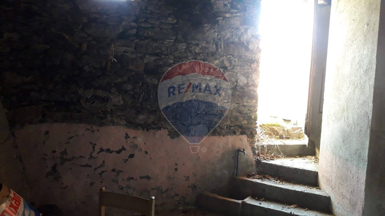 Casa Indipendente in vendita a Arnasco