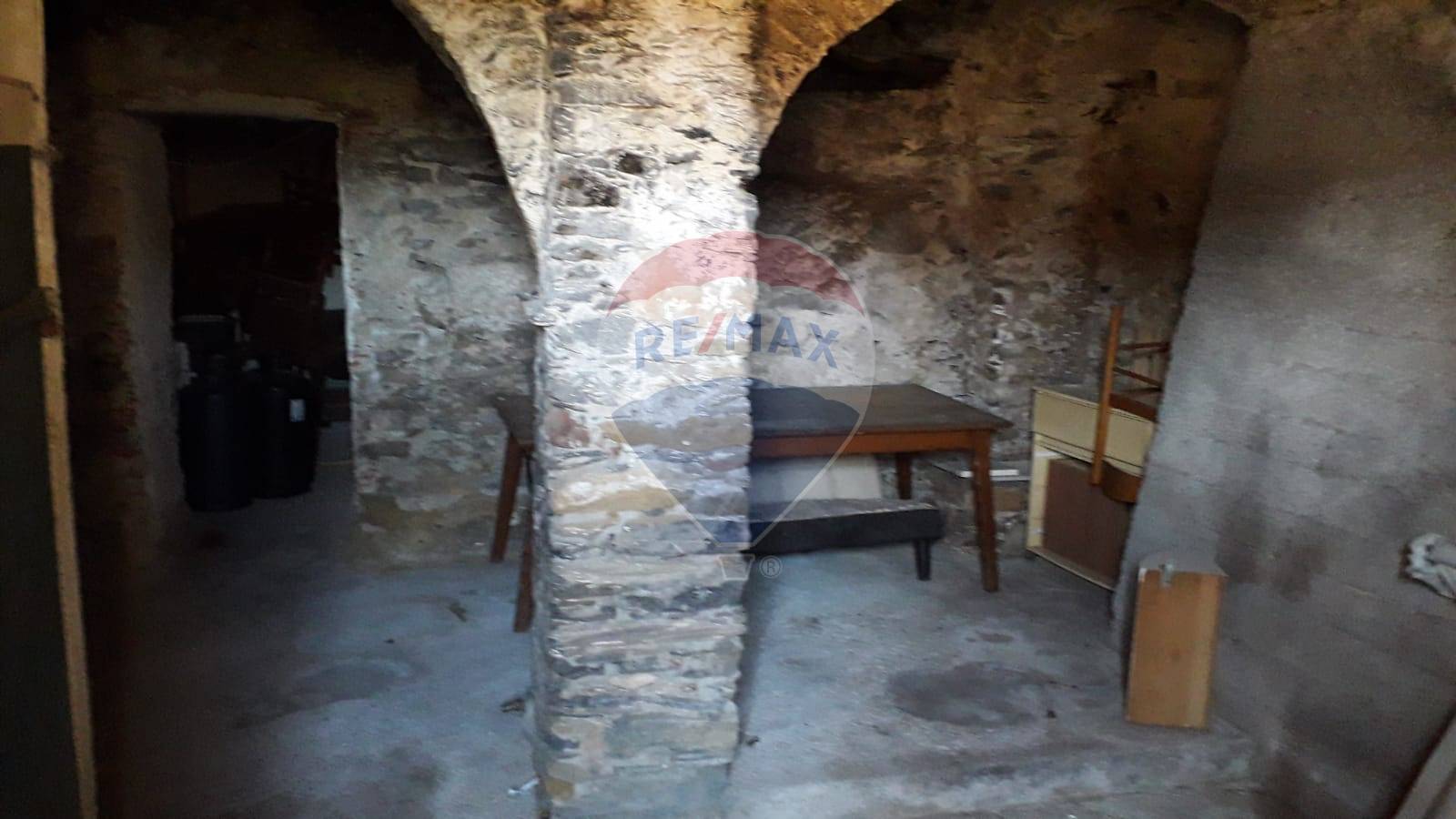 Casa Indipendente in vendita a Arnasco