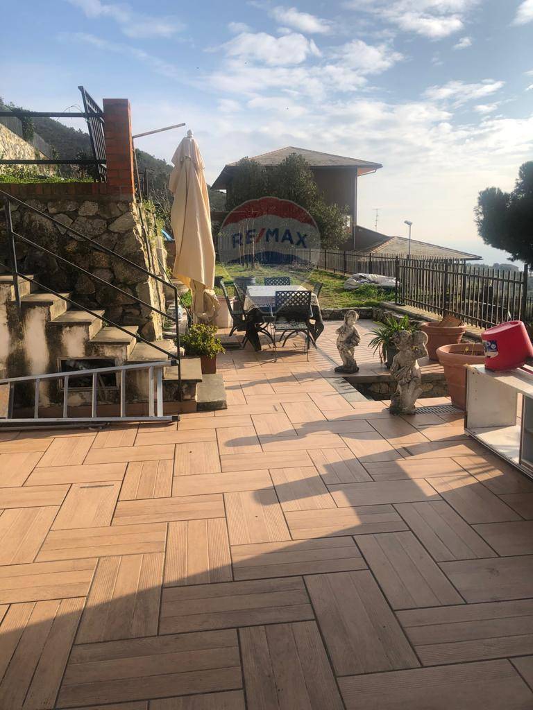 Casa Indipendente in vendita a Varazze