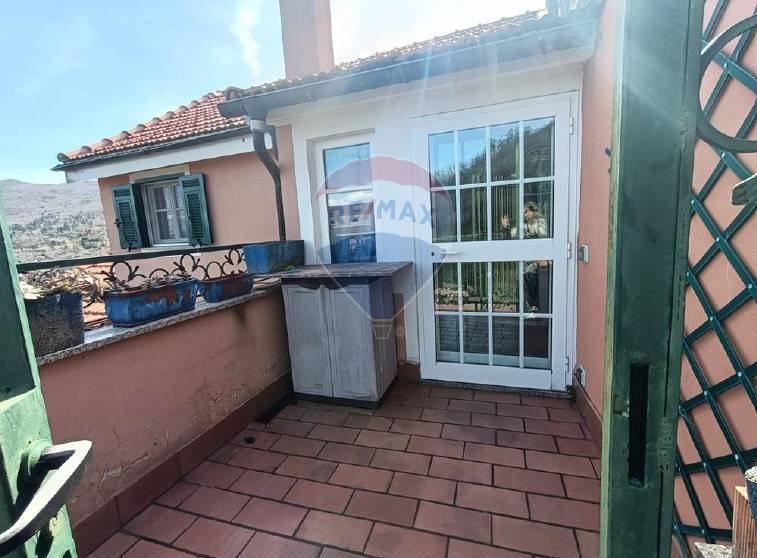 Casa Semindipendente in vendita a Quiliano, Montagna