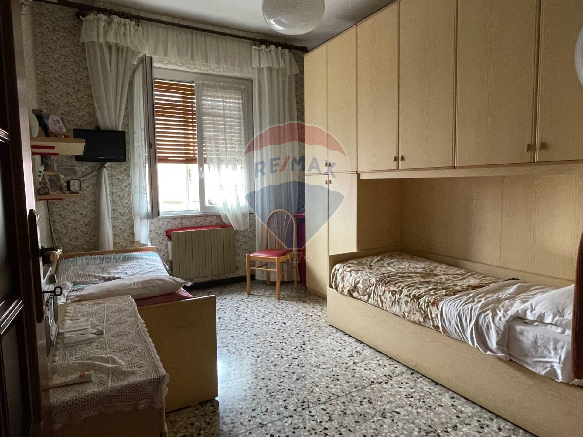 Appartamento in vendita a Savona, Zinola