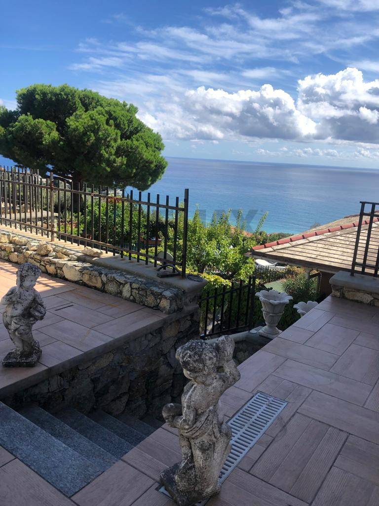 Casa Indipendente in vendita a Varazze