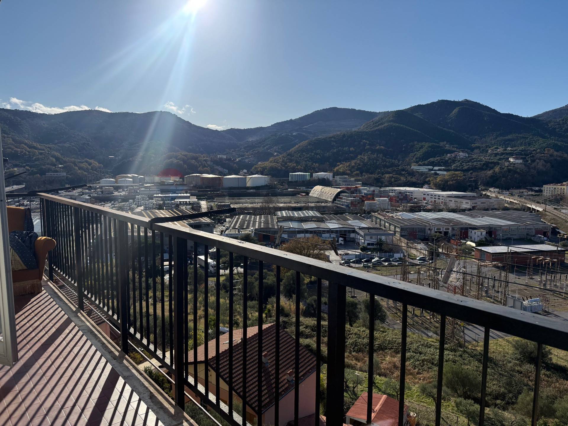 Appartamento in vendita a Vado Ligure