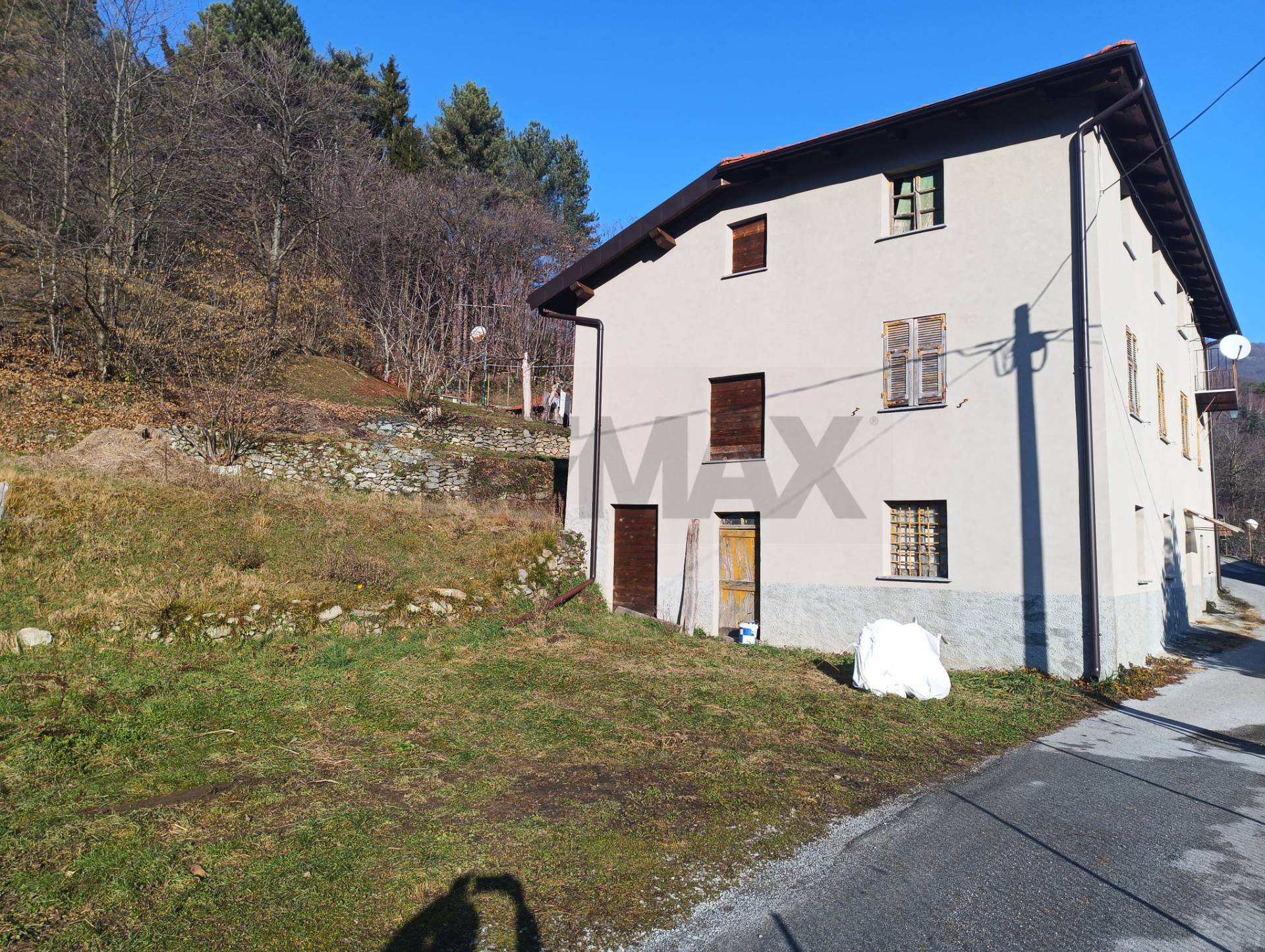 Casa Indipendente in vendita a Bormida, Piano Soprano