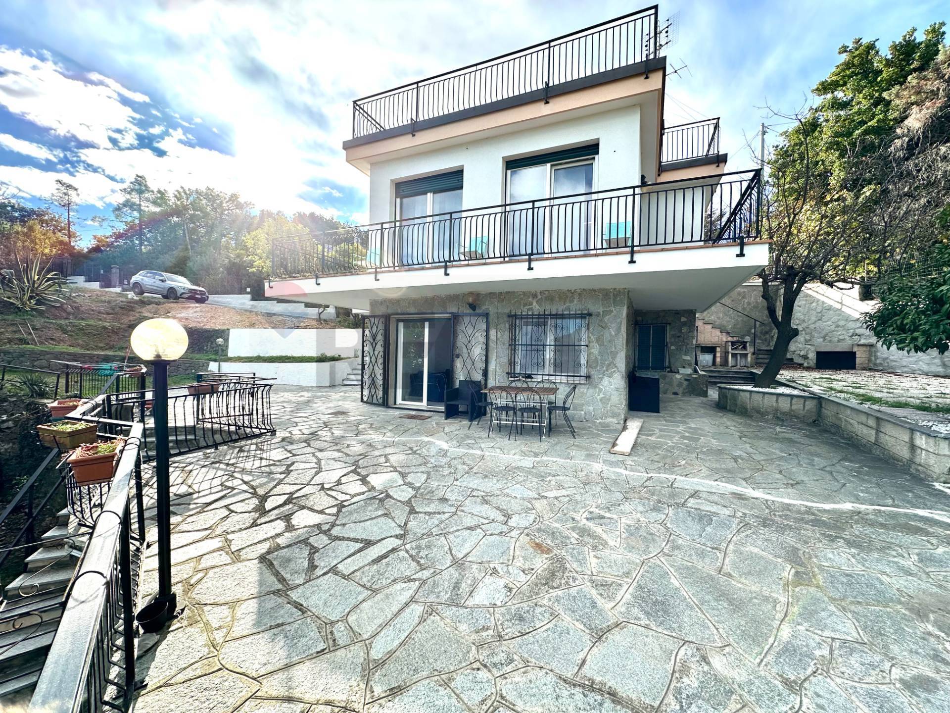 Casa Indipendente in vendita a Noli