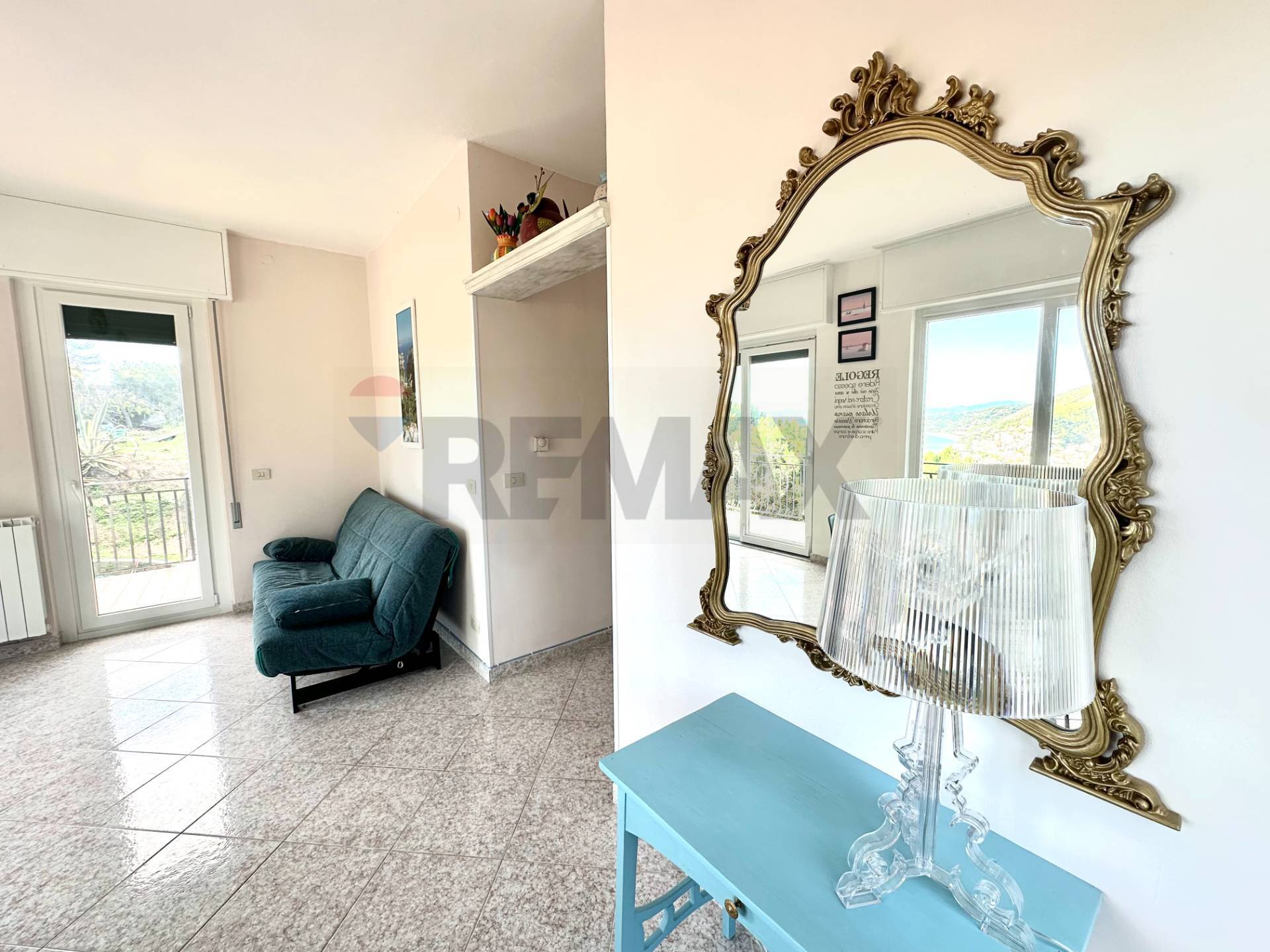 Appartamento in vendita a Noli