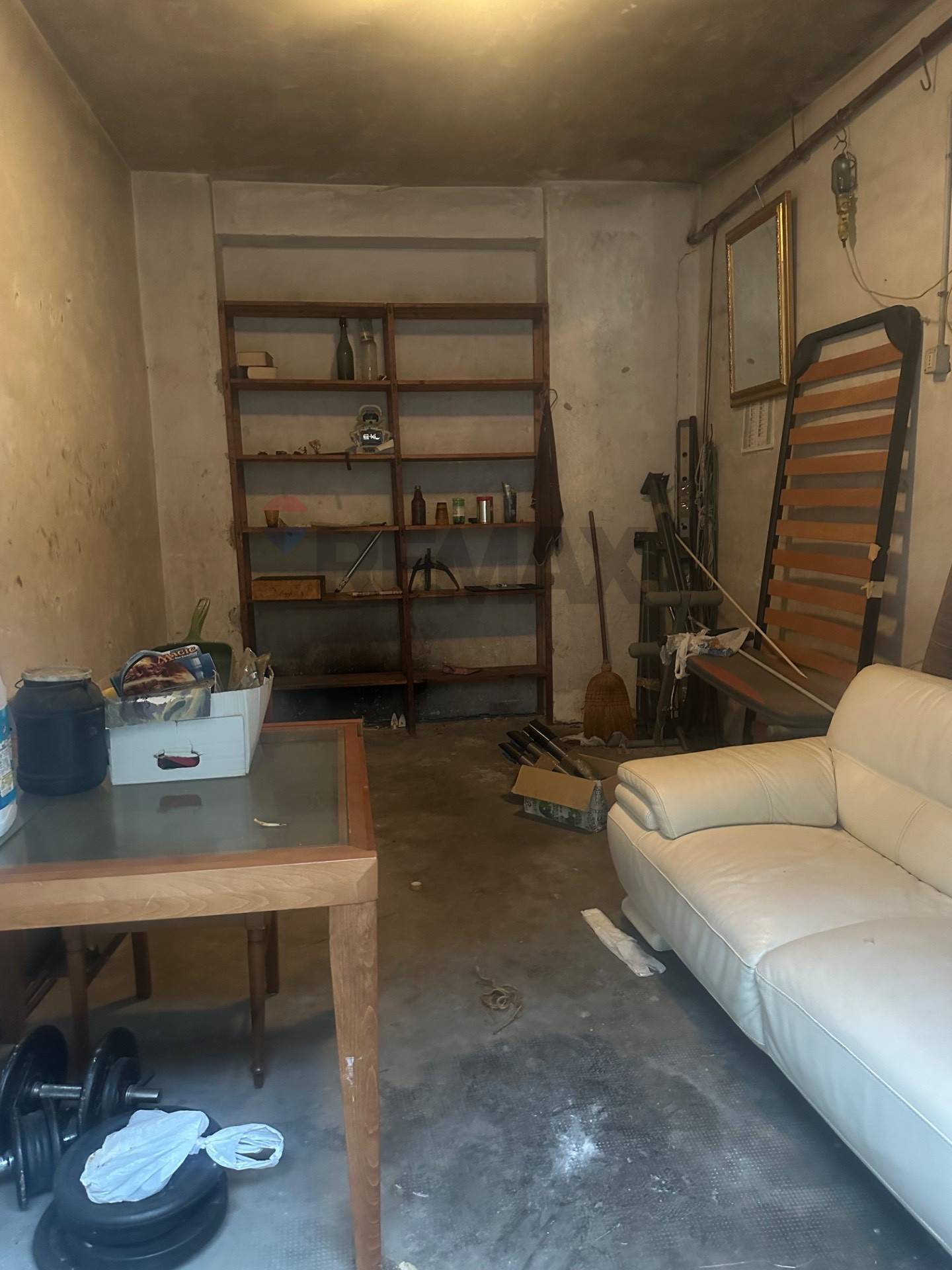 Garage/Box in vendita a Savona, Via Mignone