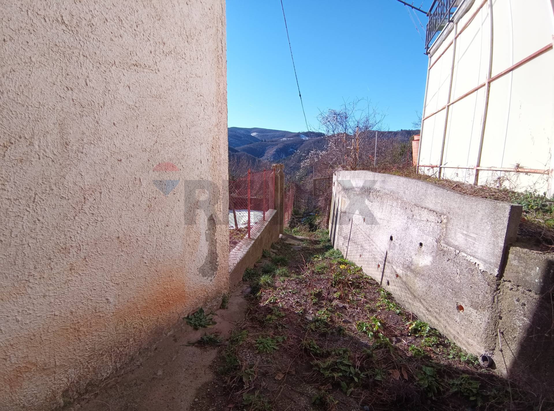 Casa Semindipendente in vendita a Pallare, Biestro