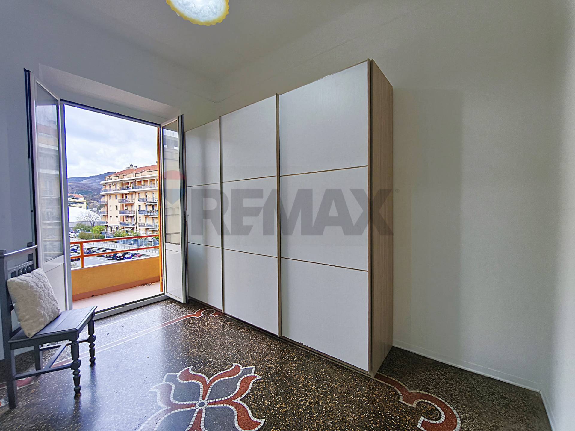 Appartamento in vendita a Vado Ligure