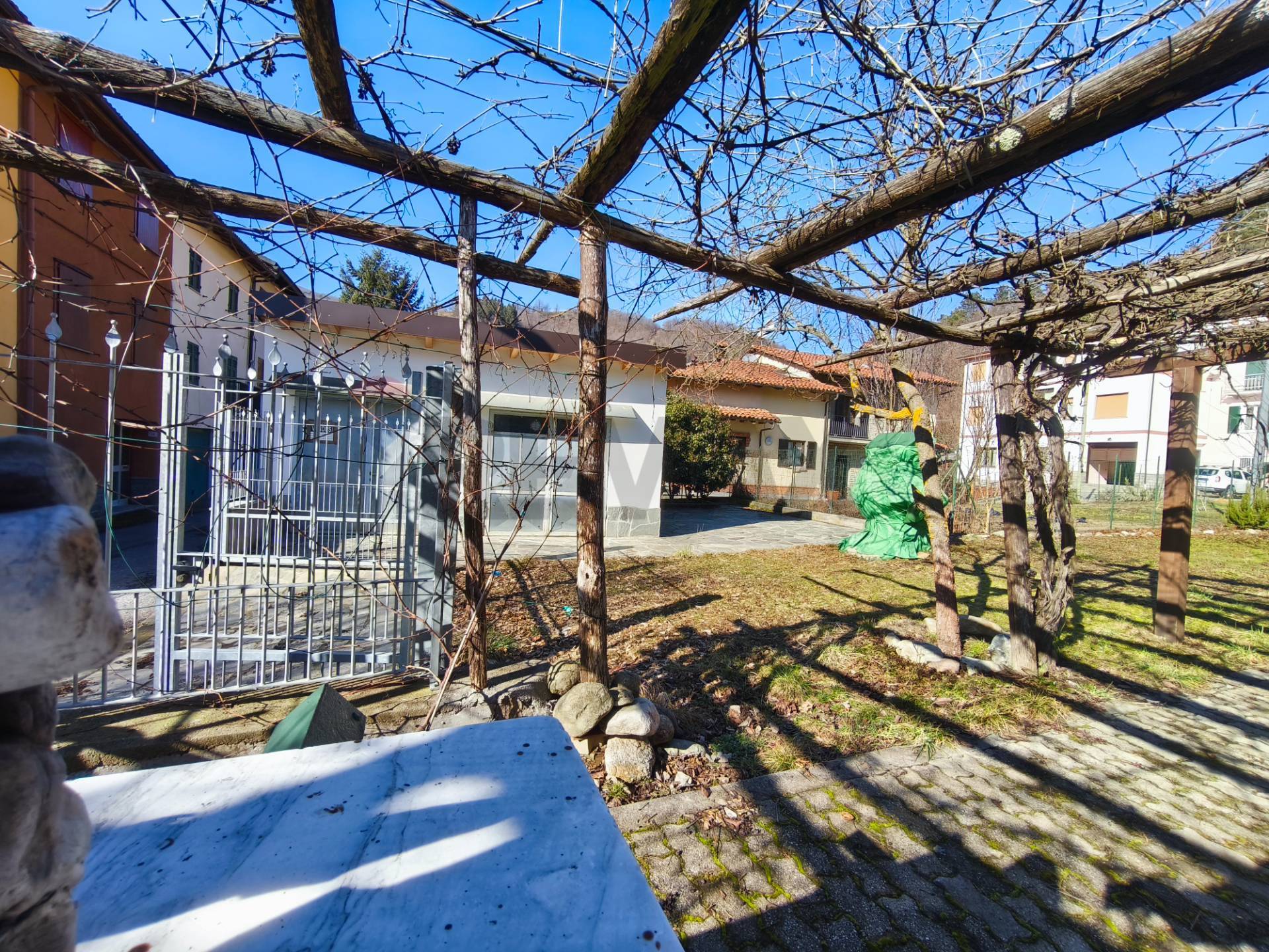 Casa Semindipendente in vendita a Murialdo, Isolagrande