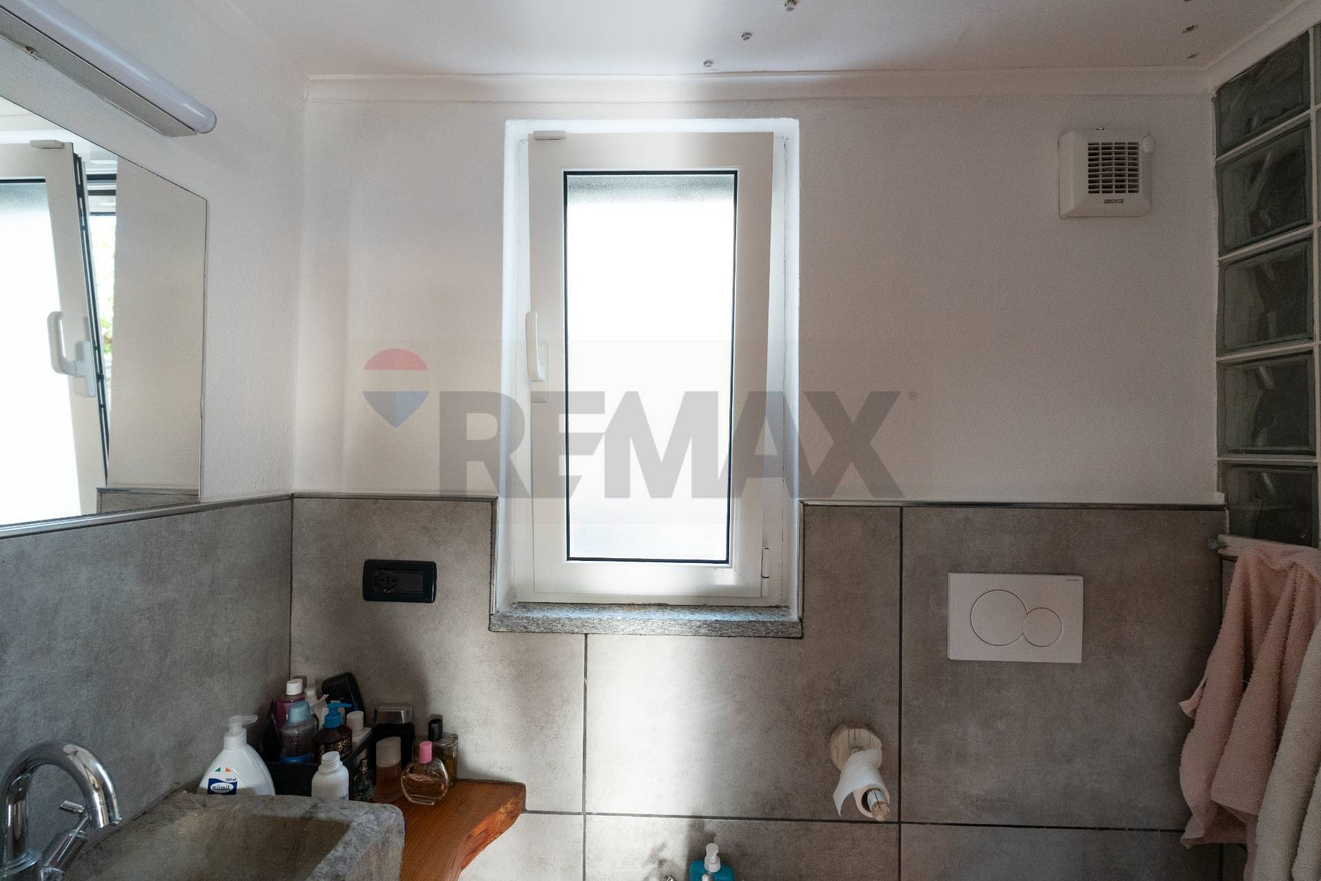 Villa singola in vendita a Celle Ligure