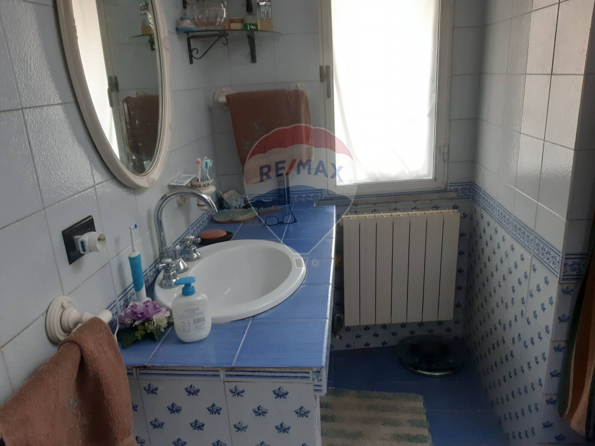 Casa Semindipendente in vendita a Vado Ligure