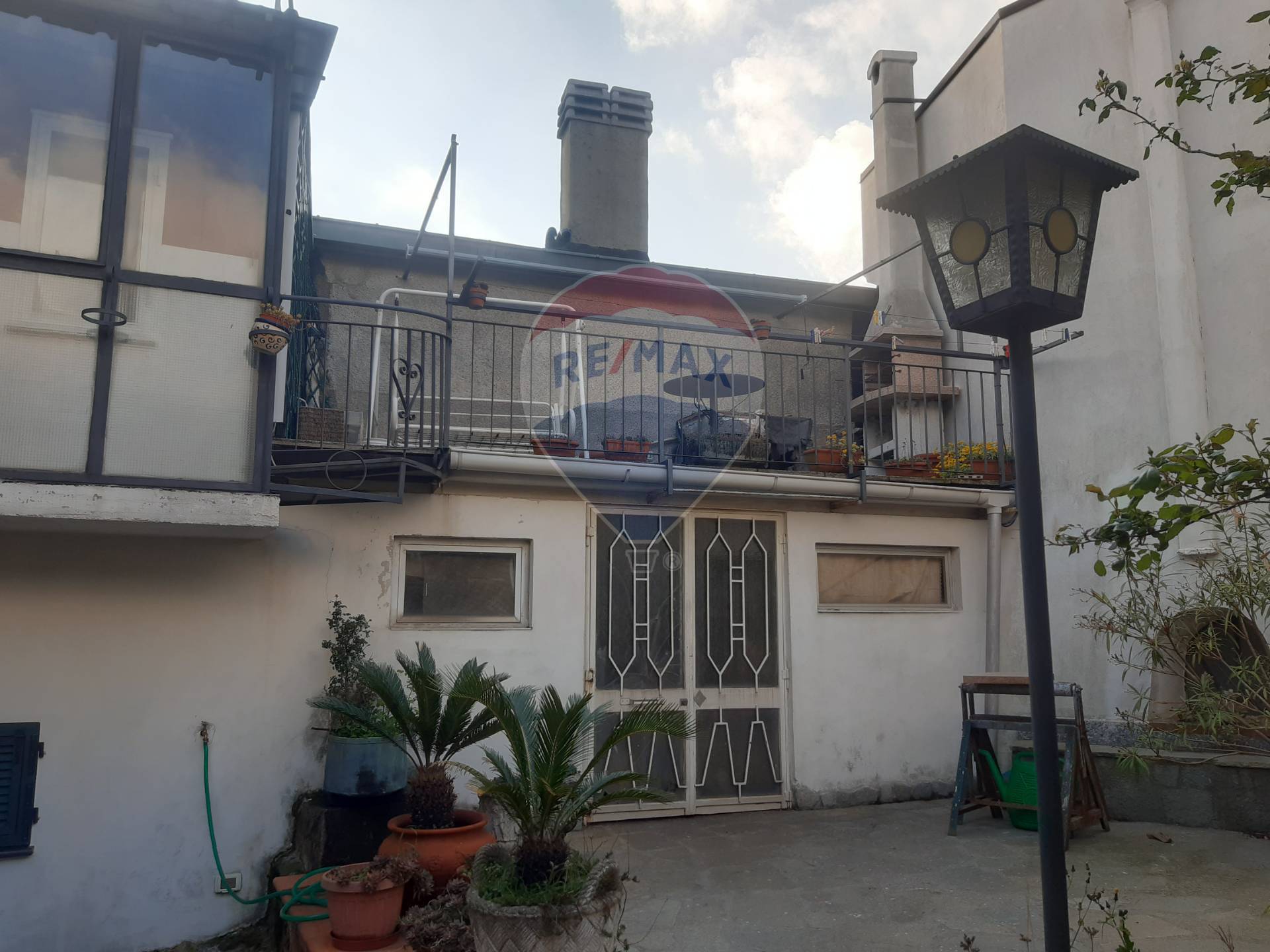 Casa Semindipendente in vendita a Vado Ligure