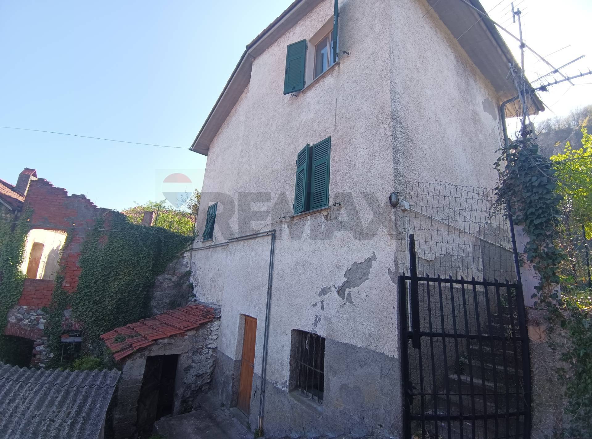 Casa Indipendente in vendita a Cairo Montenotte