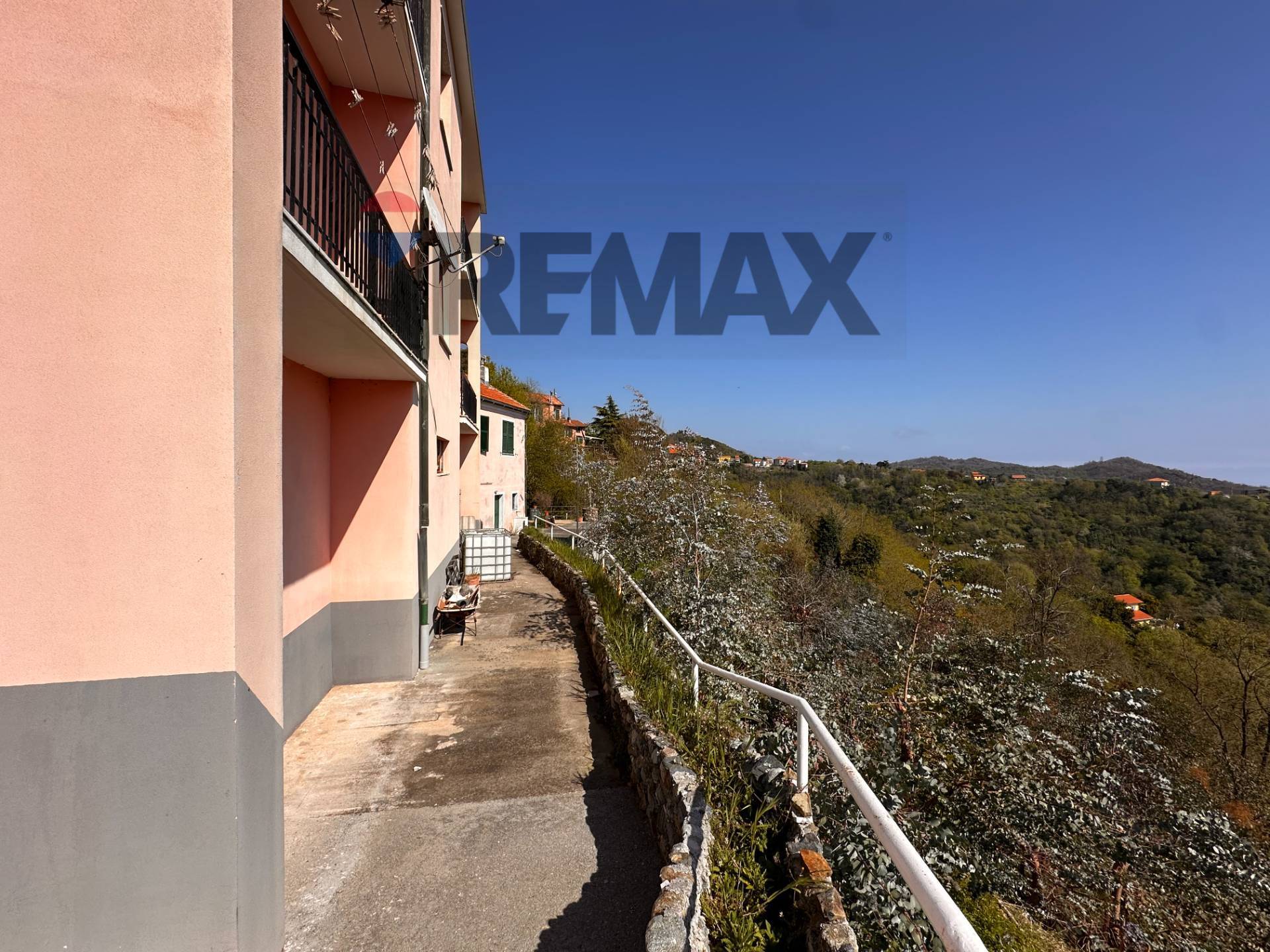 Casa Indipendente in vendita a Quiliano, Cadibona