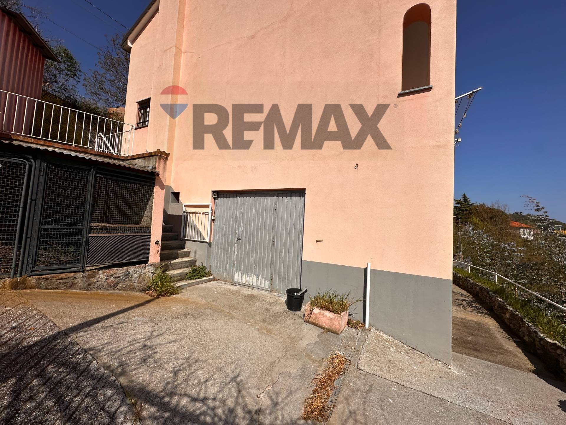 Casa Indipendente in vendita a Quiliano, Cadibona