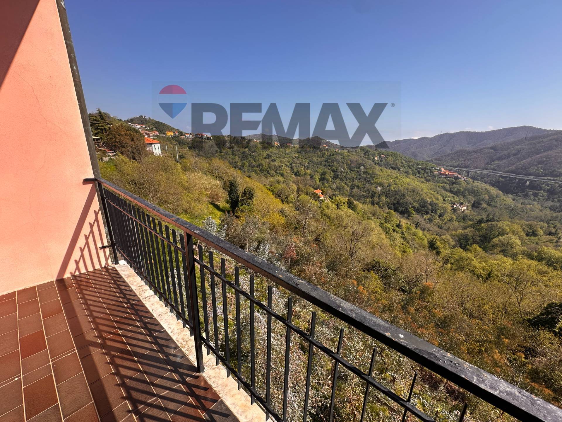 Casa Indipendente in vendita a Quiliano, Cadibona