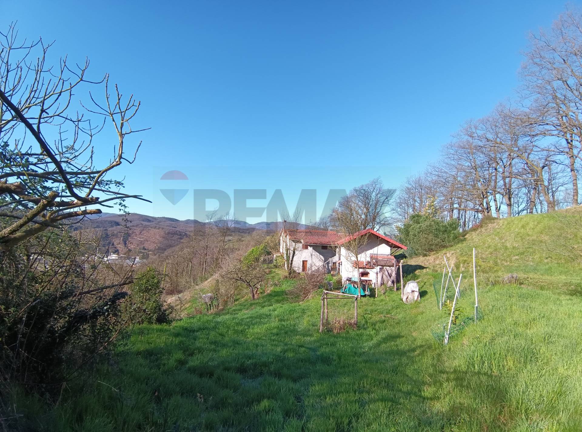 Casa Semindipendente in vendita a Altare