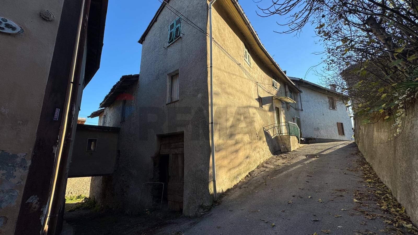 Rustico in vendita a Carcare