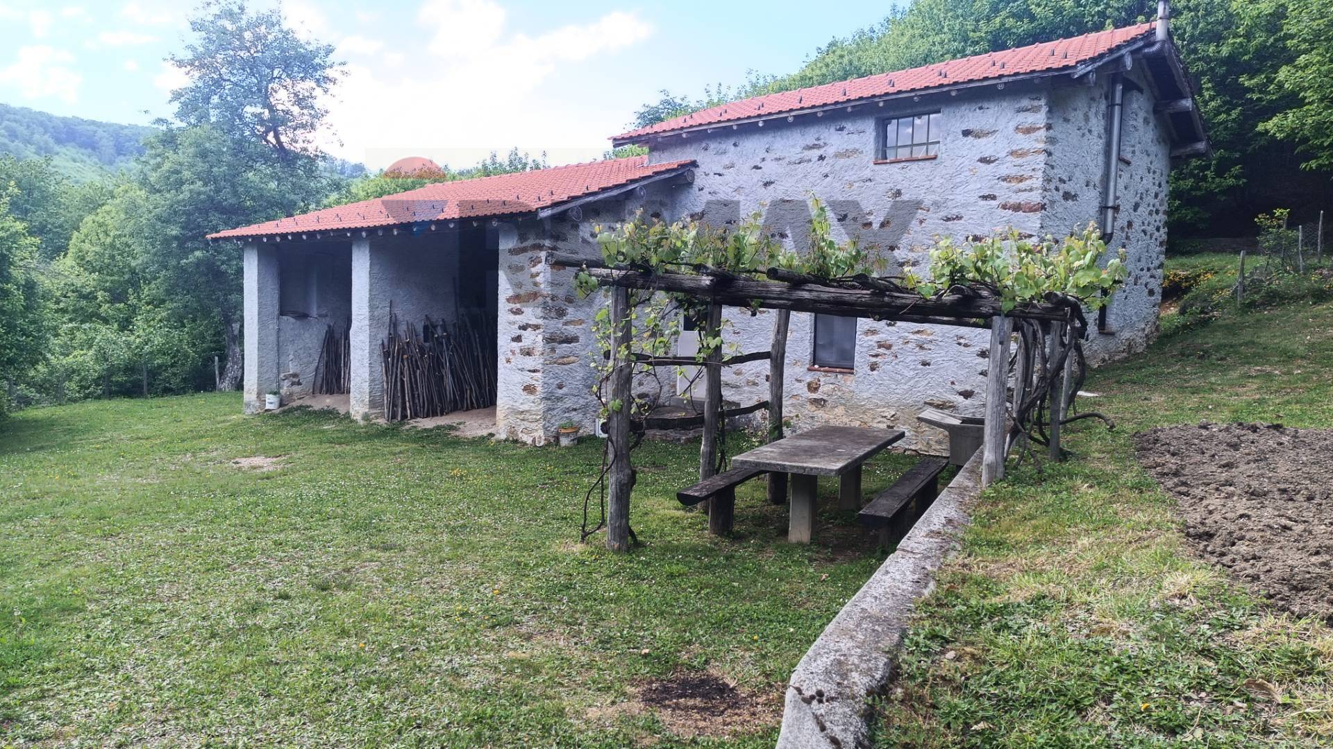 Cascina/Casale in vendita a Bormida