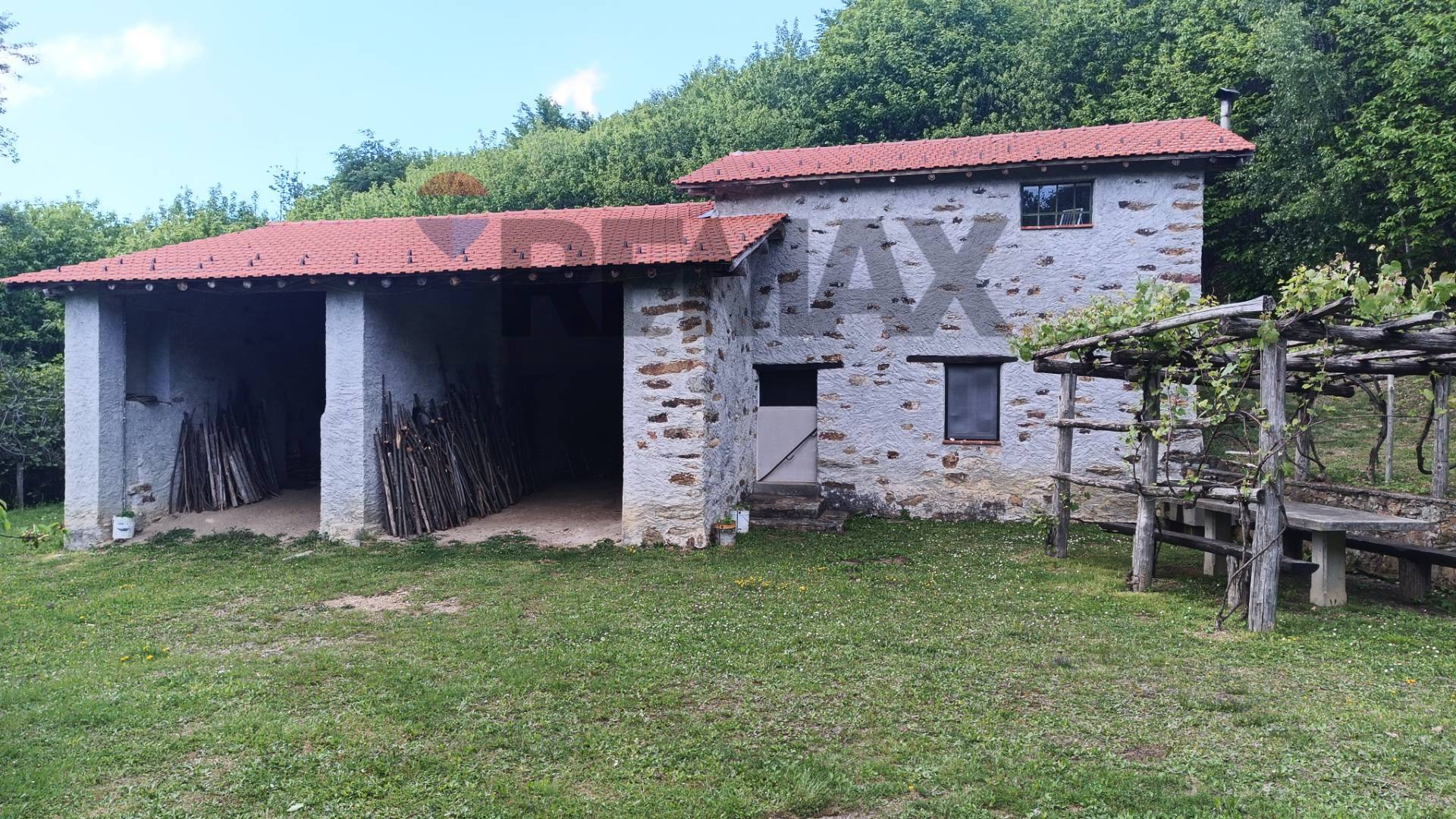 Cascina/Casale in vendita a Bormida