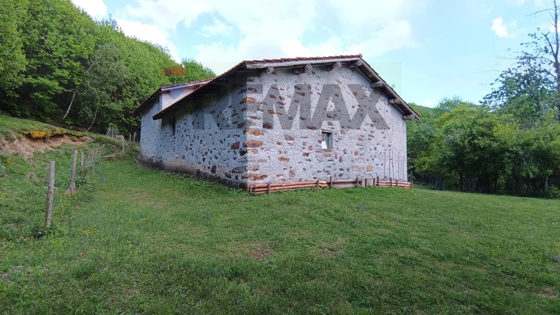 Cascina/Casale in vendita a Bormida