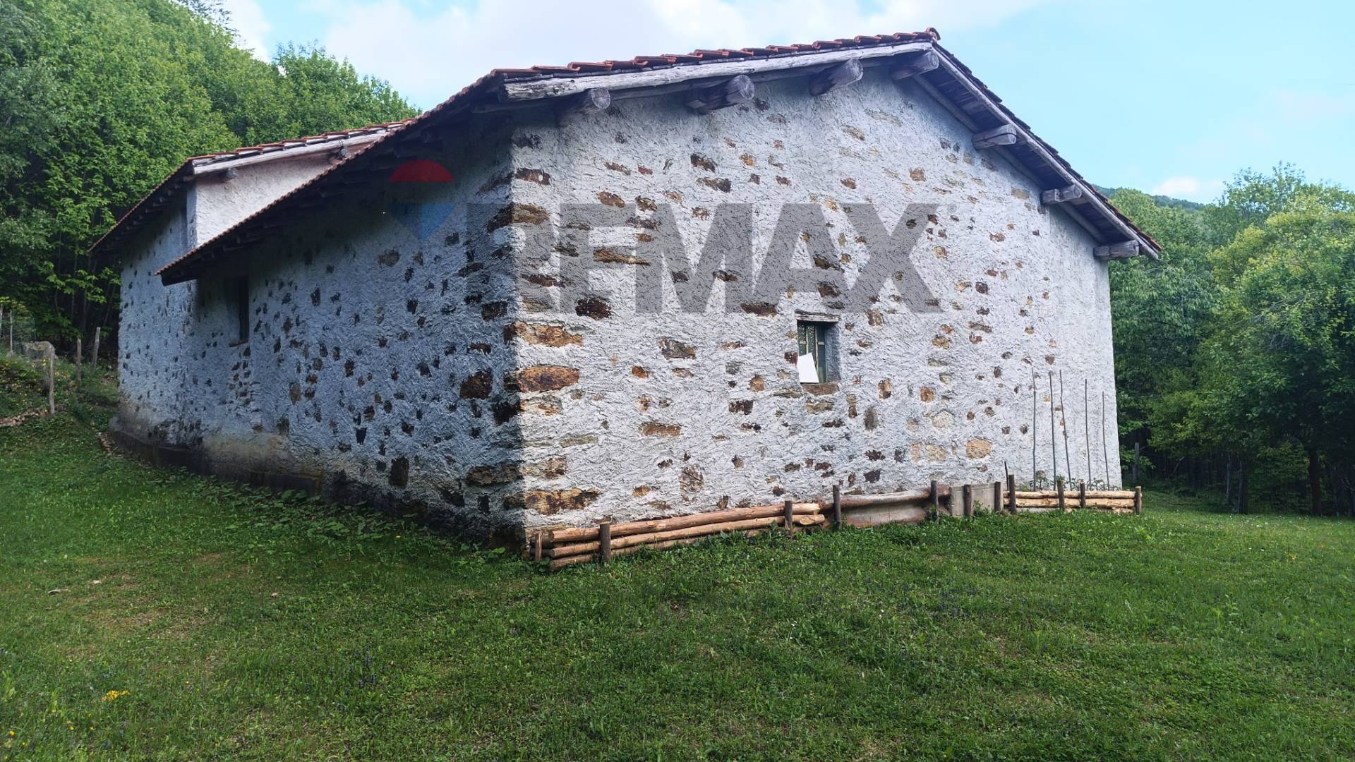 Cascina/Casale in vendita a Bormida