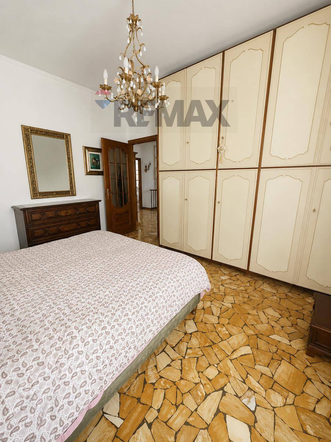 Appartamento in vendita a Savona, Valloria