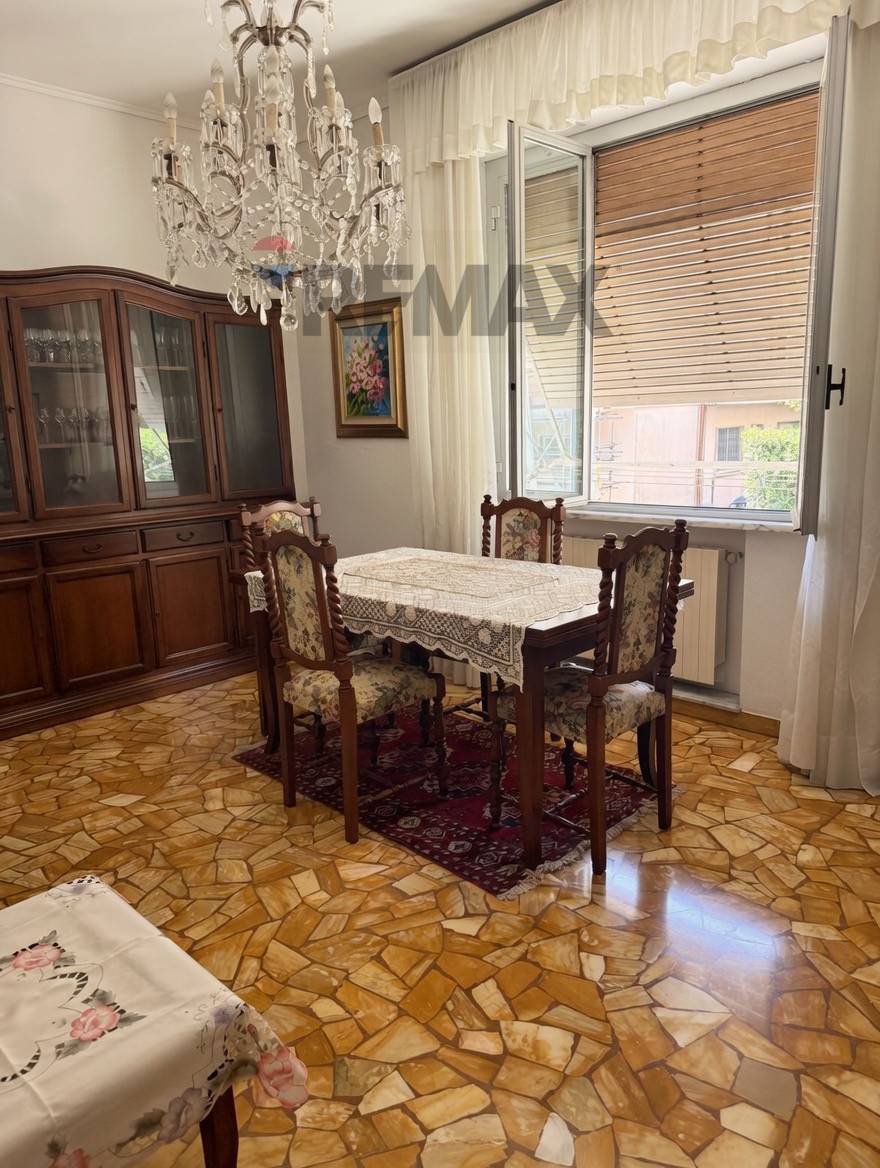 Appartamento in vendita a Savona, Valloria