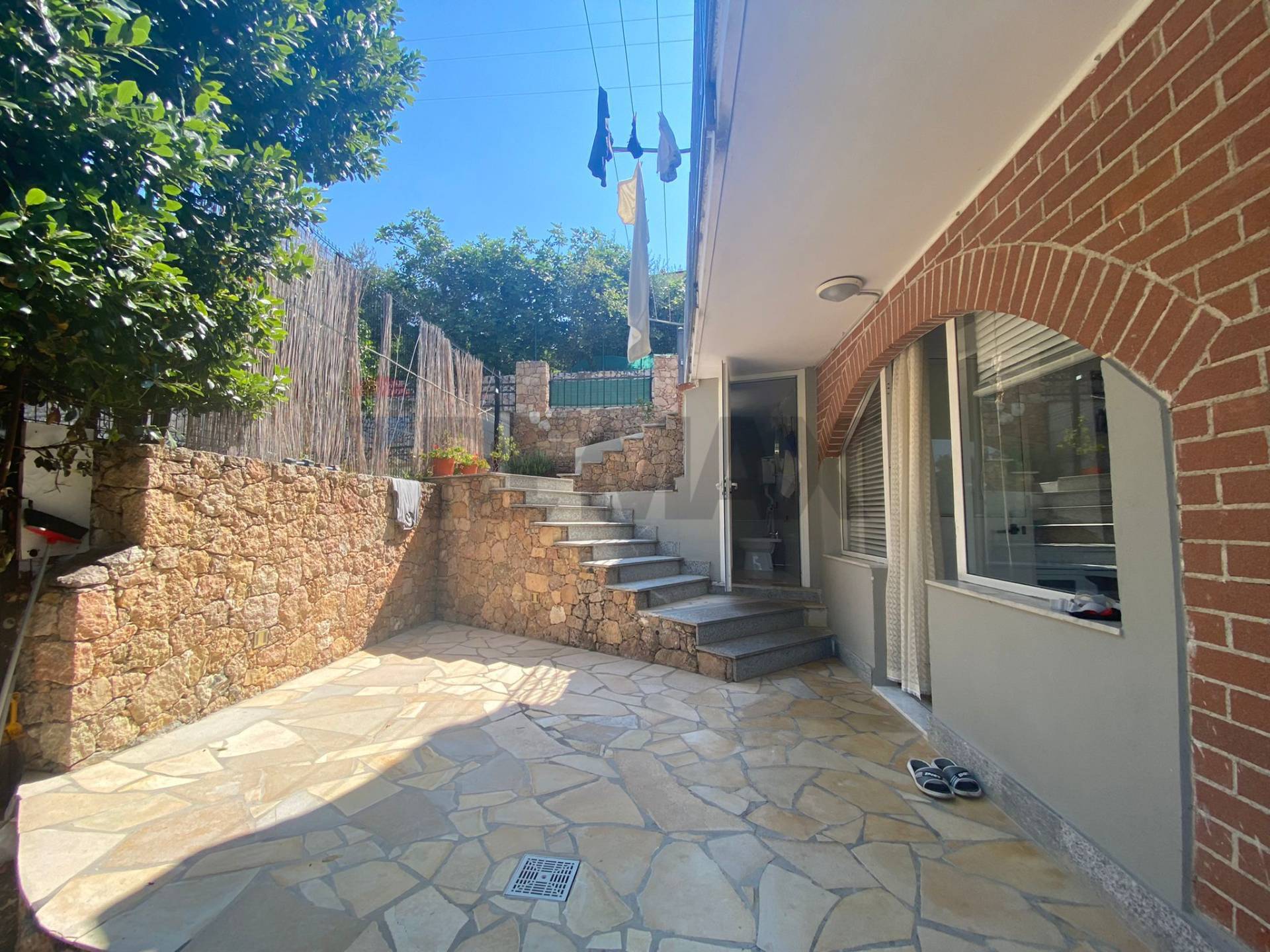 Casa Indipendente in vendita a Pietra Ligure